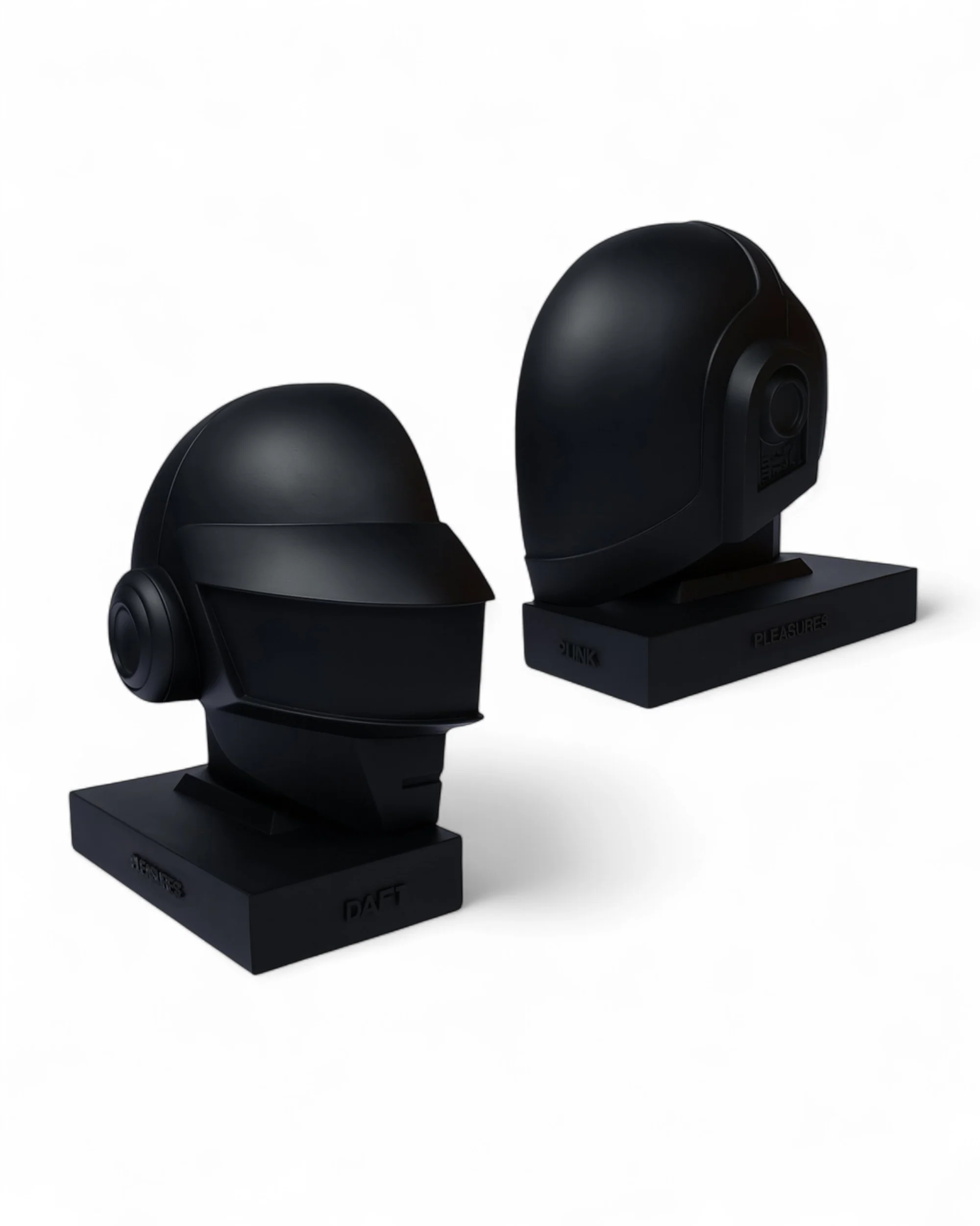 HELMETS BOOKEND - Image 2