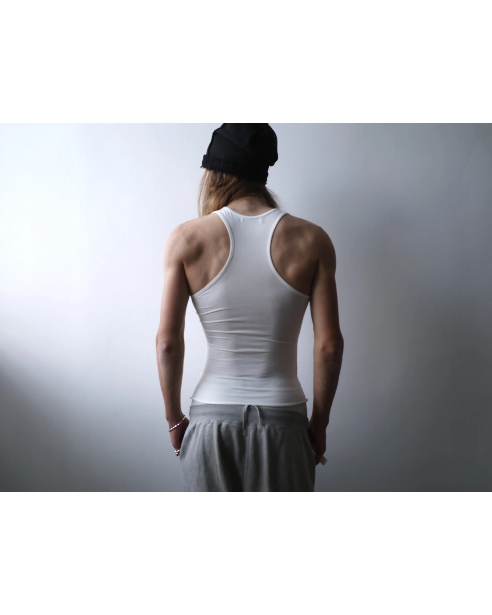 I DONT GIVE/GET A FUCK Spray Tank Top - Image 8