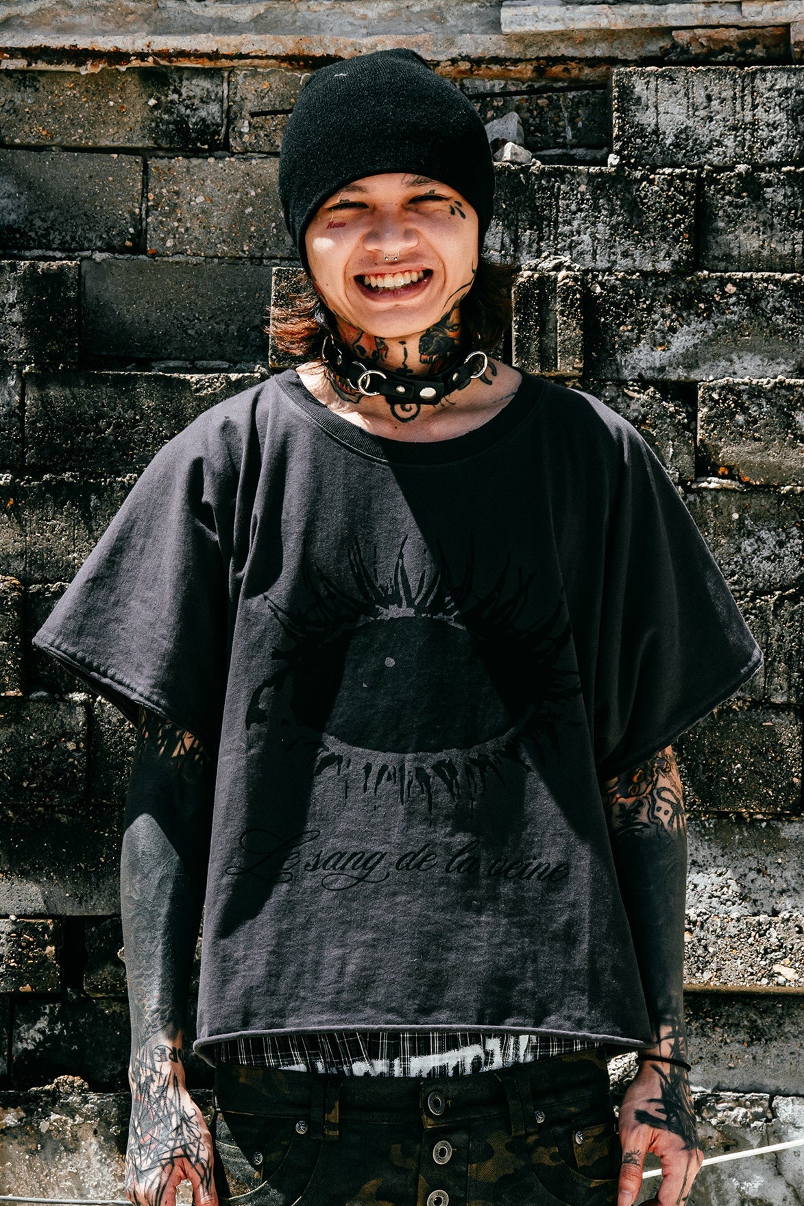 Julien Eye Loose T-shirt in Dark Grey - Image 3