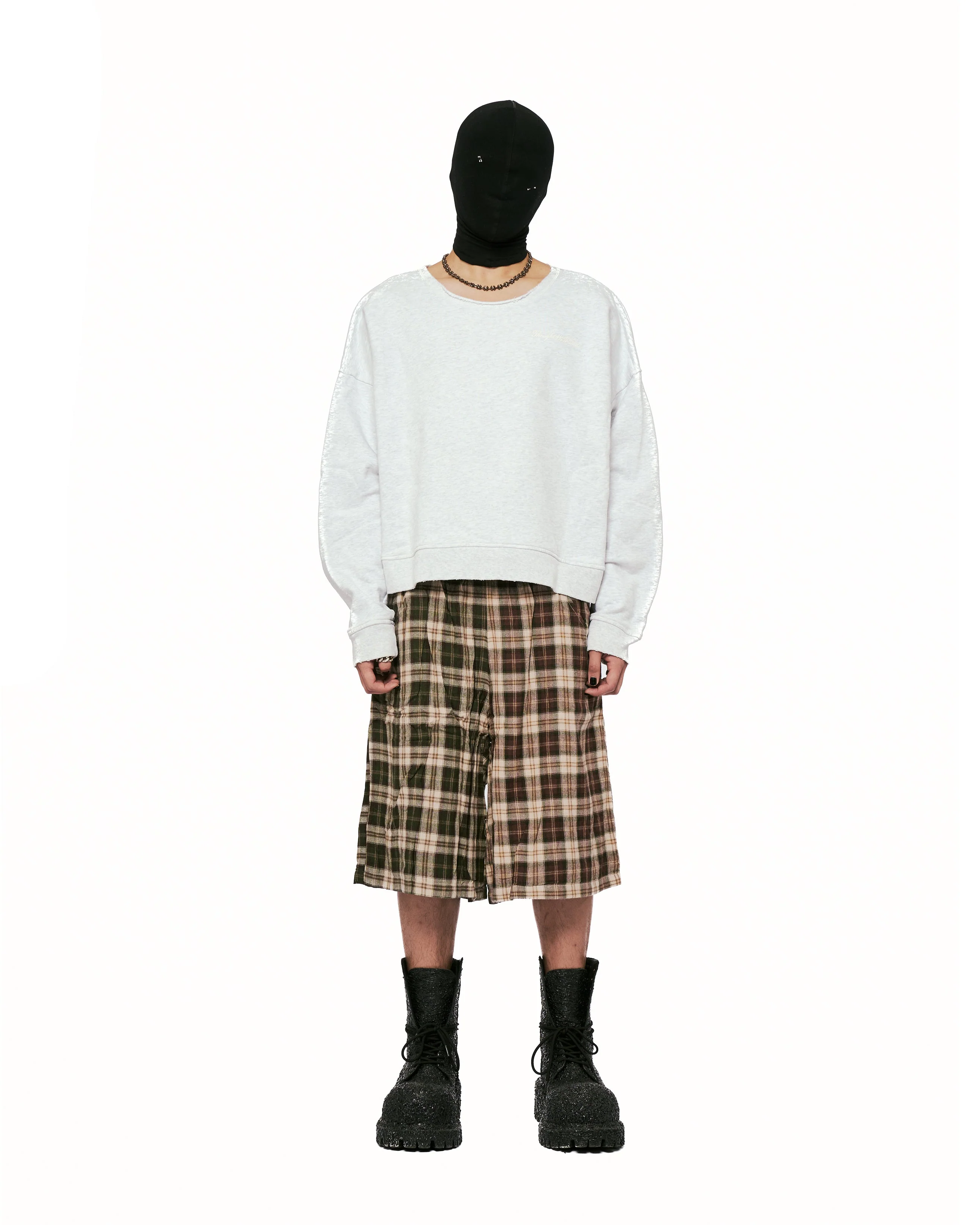 Junoa Printed Plaid Shorts in Red & Green - Image 12
