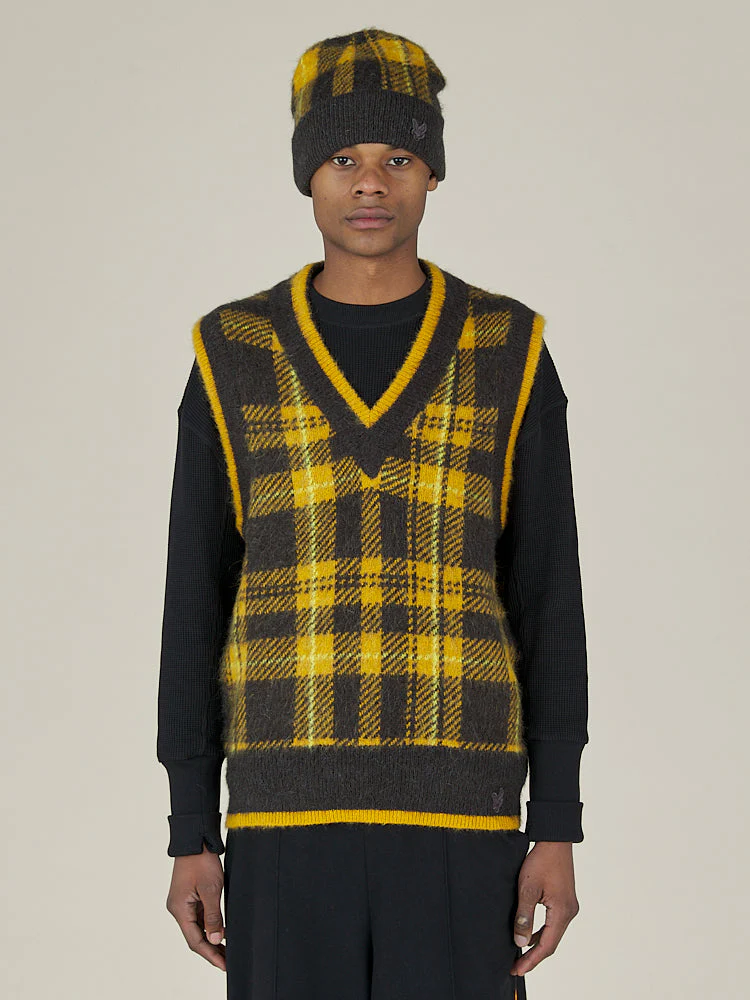KNITTED TARTAN VEST - ANNIVERSARY GOLD - Image 12