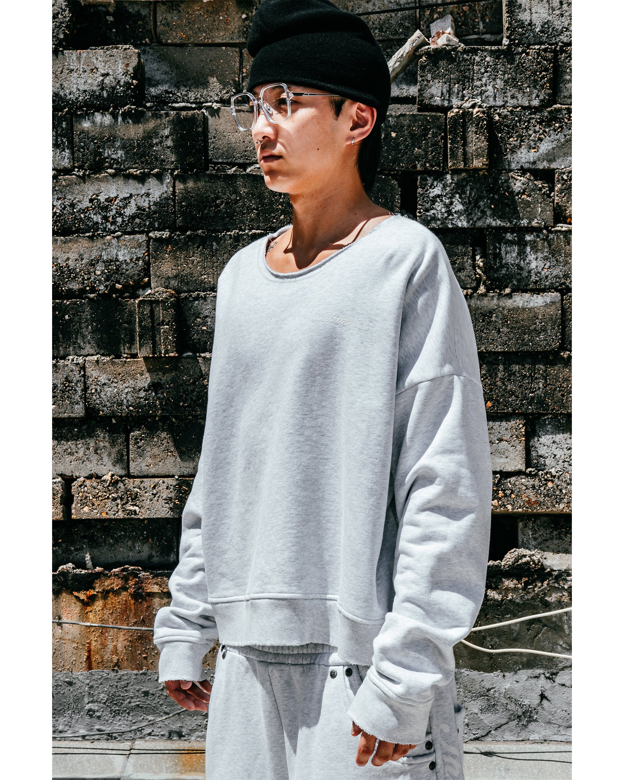 Knox Distressed Printed Crewneck in Light Grey - Image 4