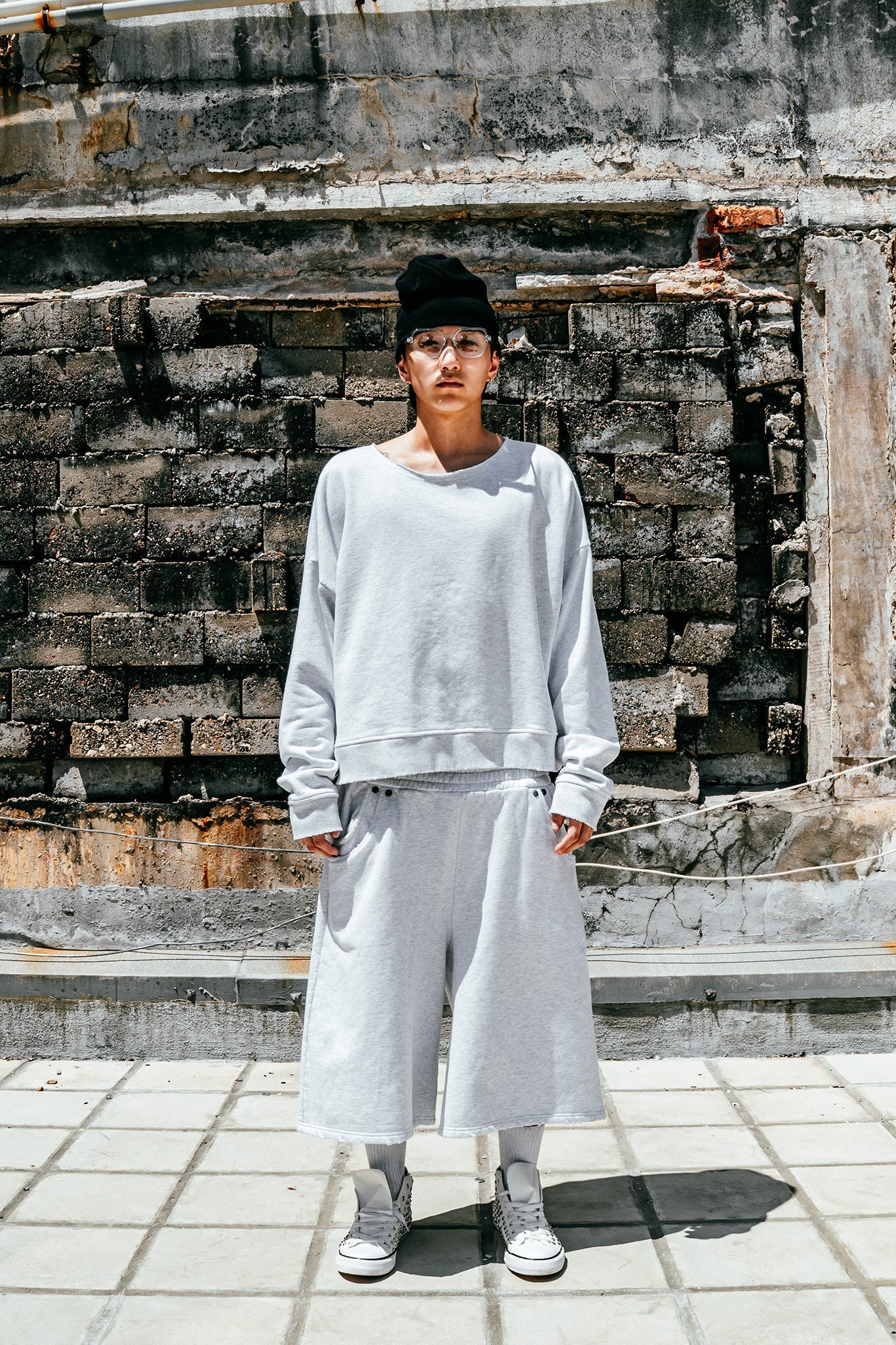 Knox Distressed Printed Crewneck in Light Grey - Image 8