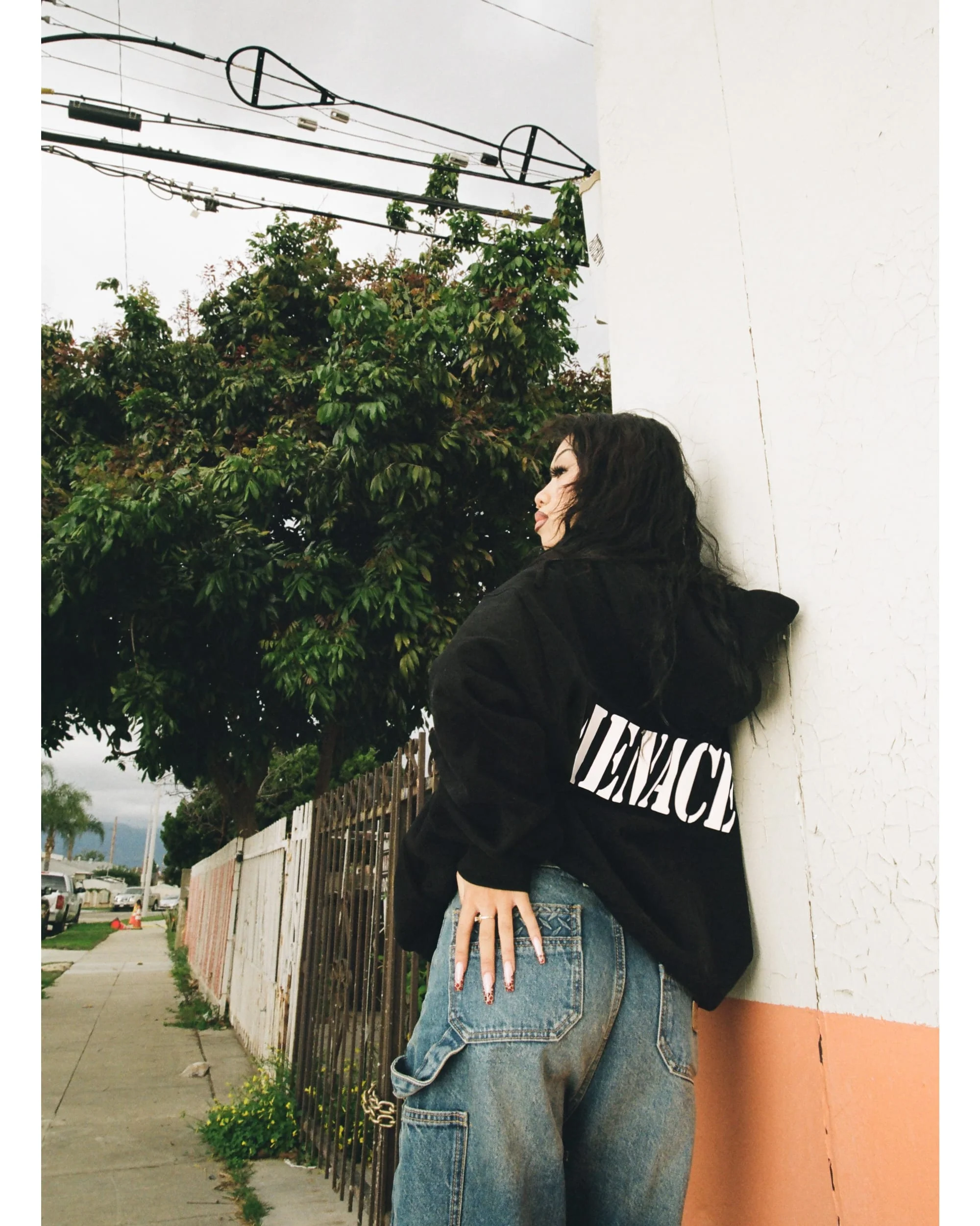 LOGO HOODIE - Image 4