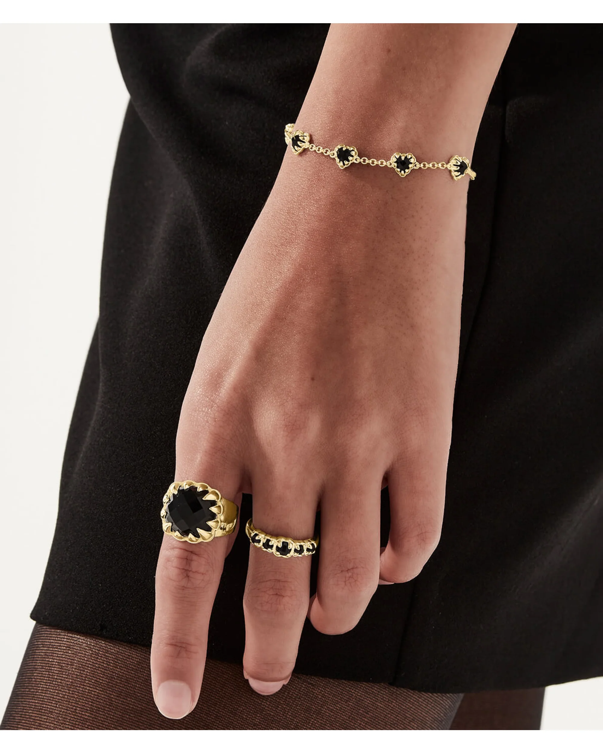 LOVE CLAW INFINITY CHAIN BRACELET - GOLD PLATED - Image 3