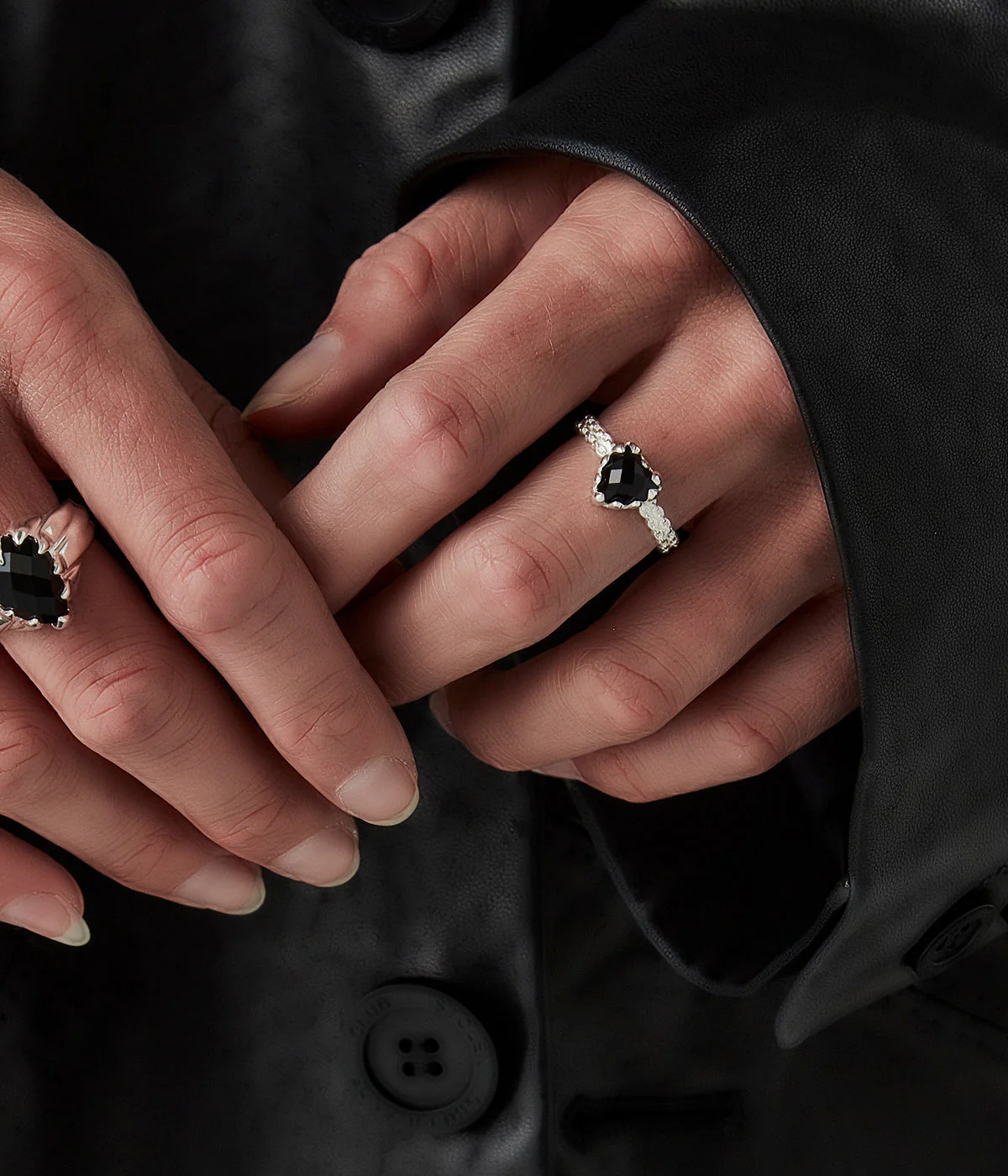 MINI CLAW RING ONYX - Image 6