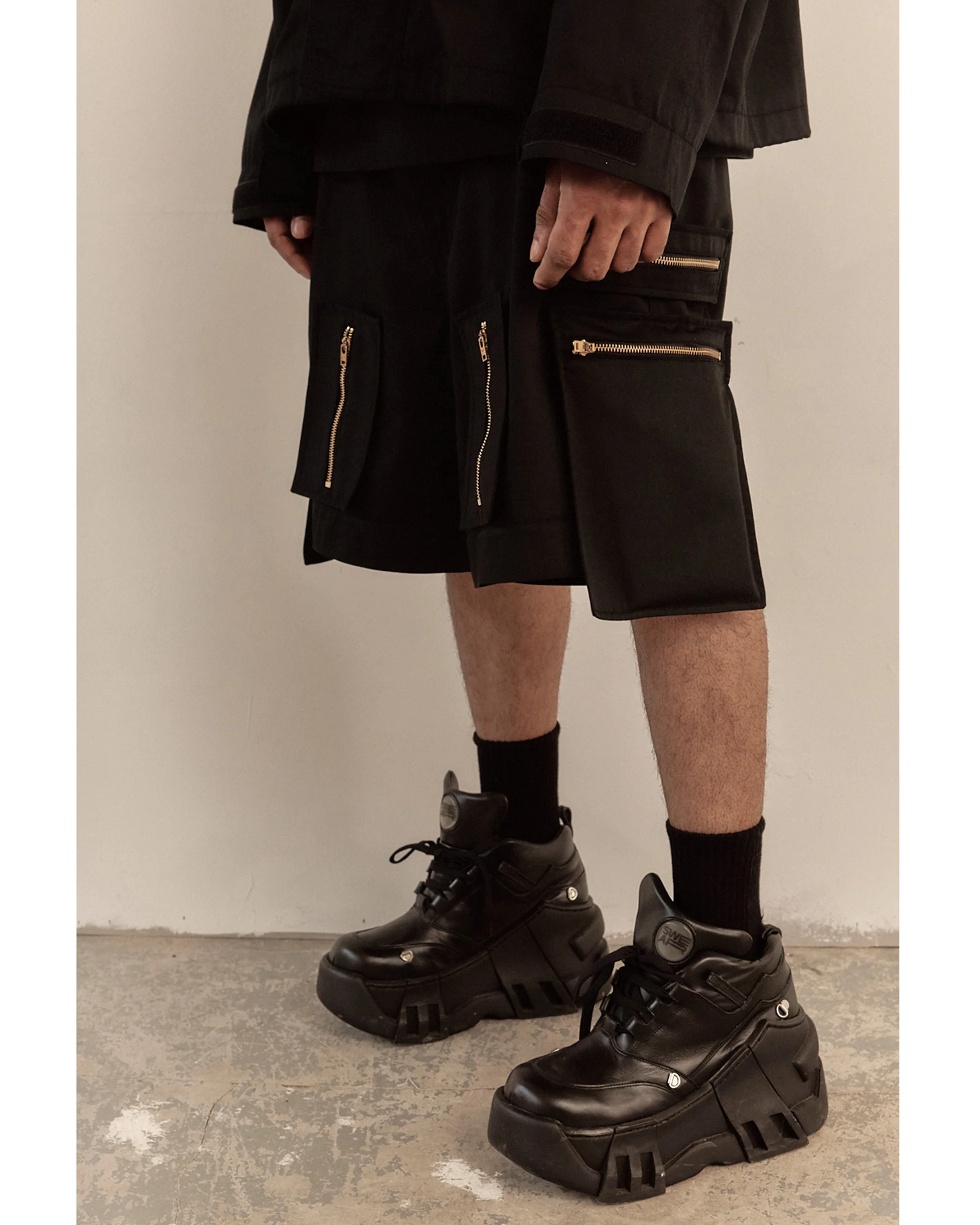 MULTI ZIP POCKET PANTS / BLACK - Image 21