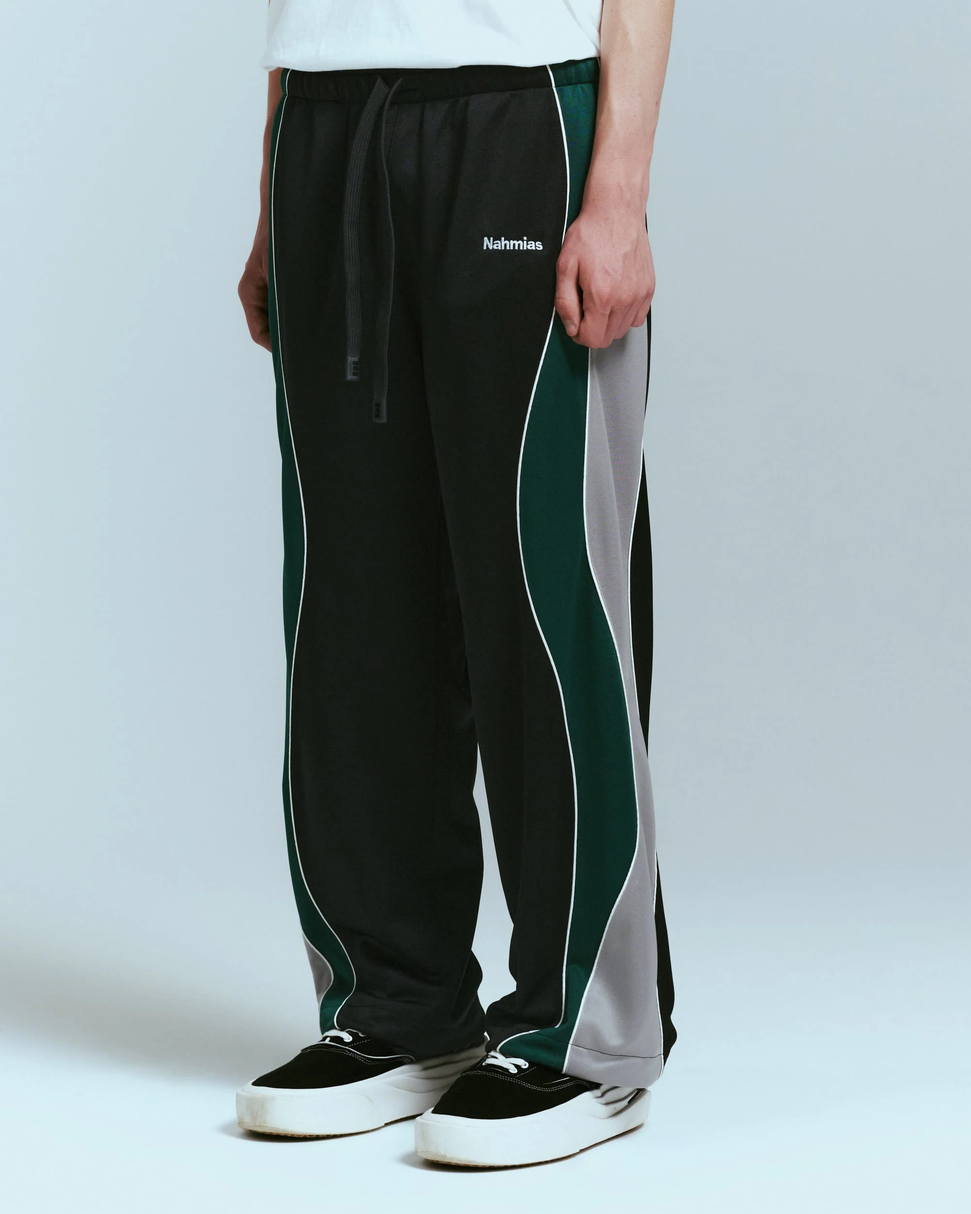 OLLIE TRACK PANT IN BLACK - Image 4
