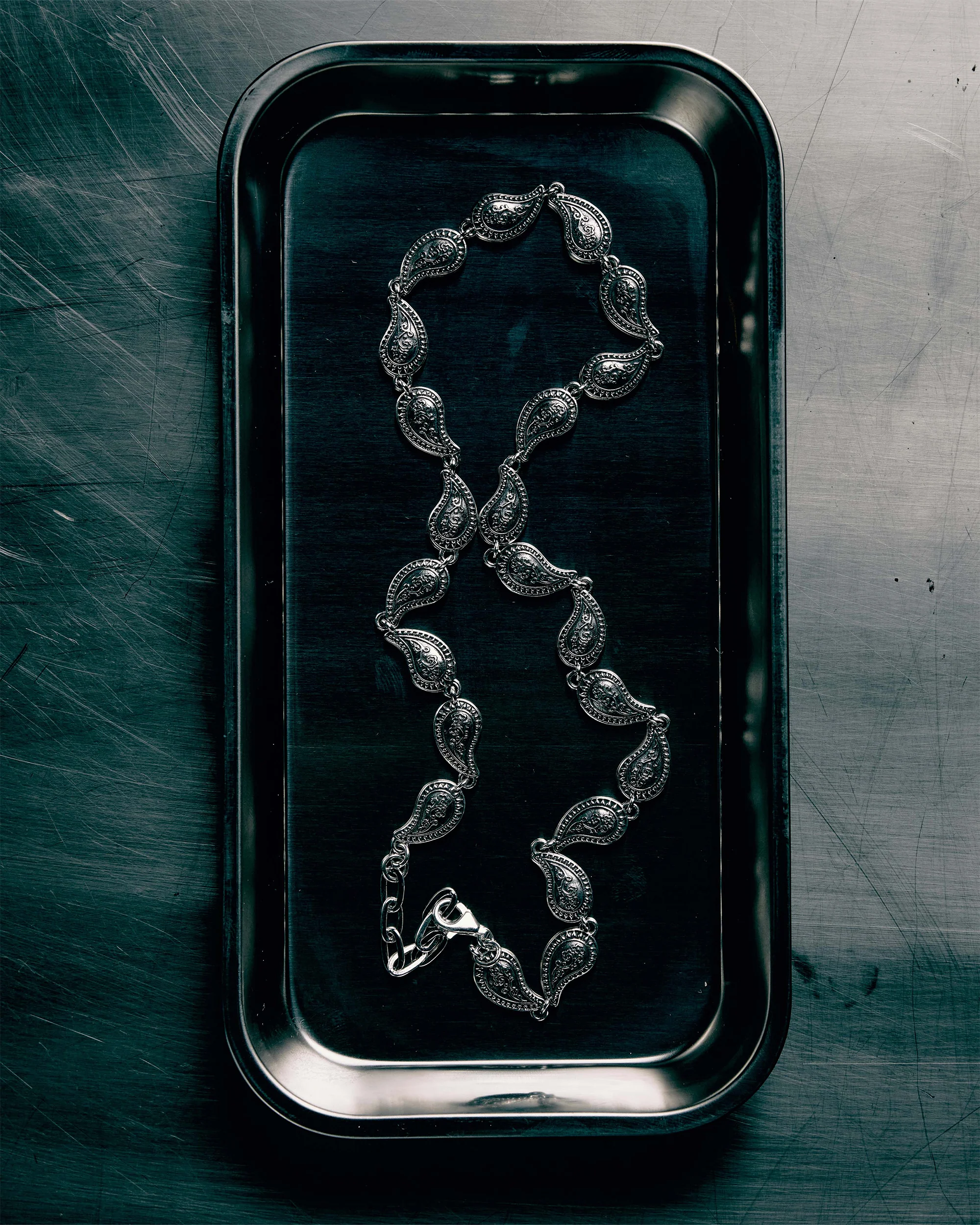 PAISLEY REPEATING NECKLACE - Image 5