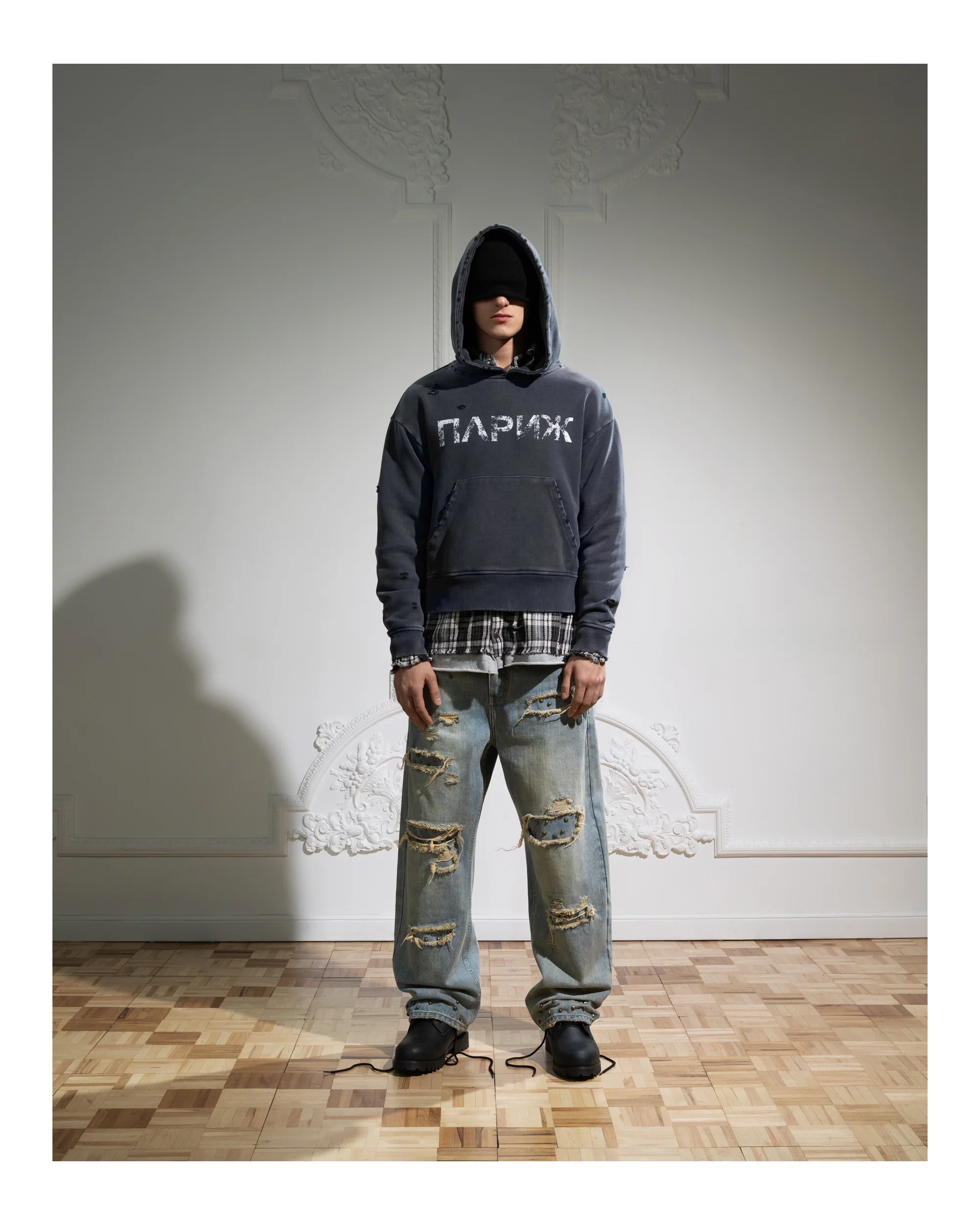 PARIS HOODIE in GREY - Image 2