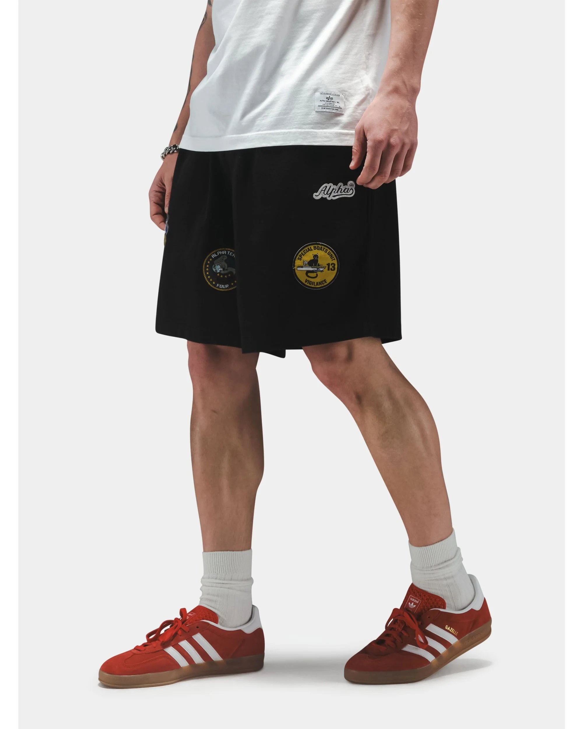 PATCHED JERSEY SHORT - Image 11