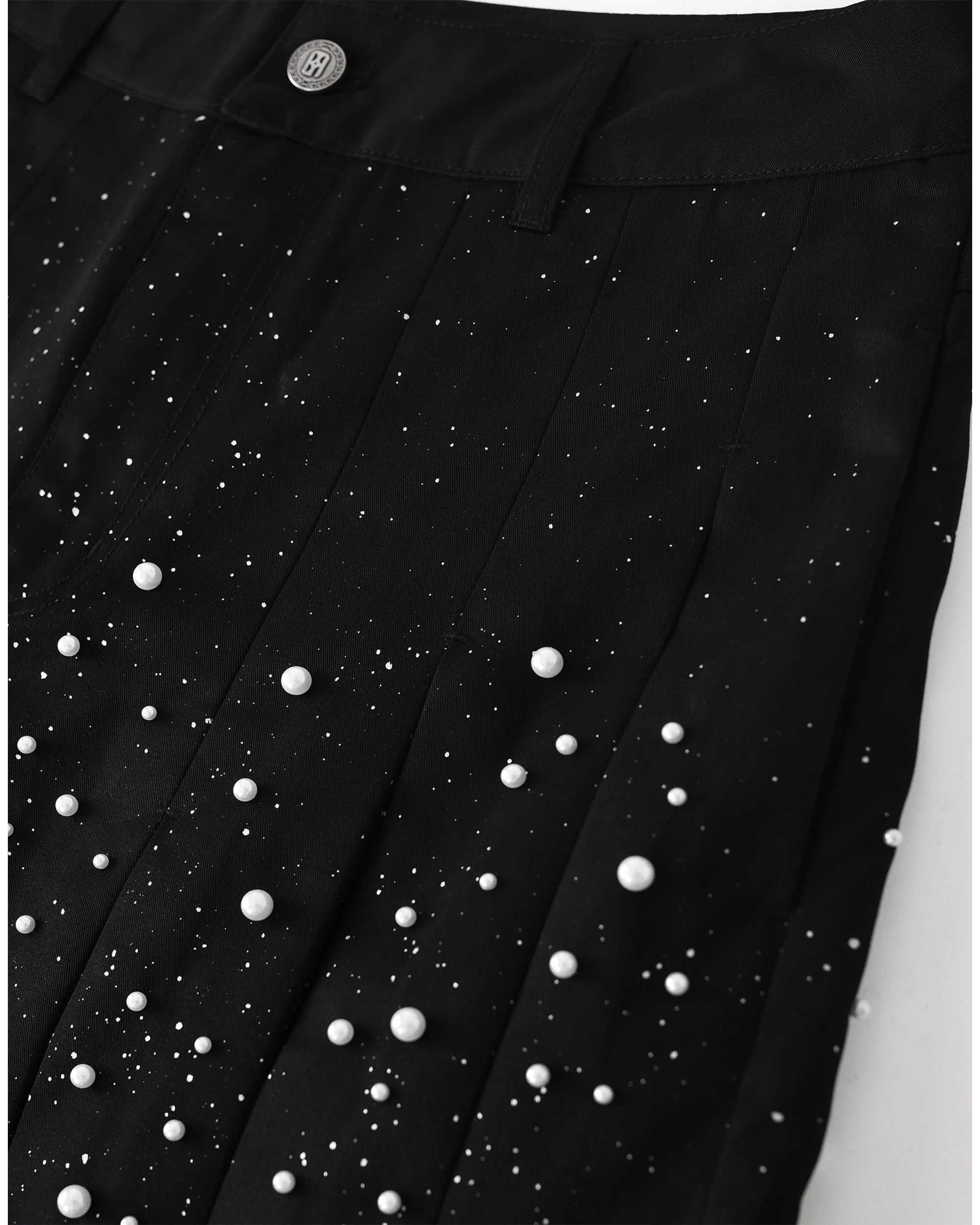 Pearl Pleated Wide Shorts - Image 10