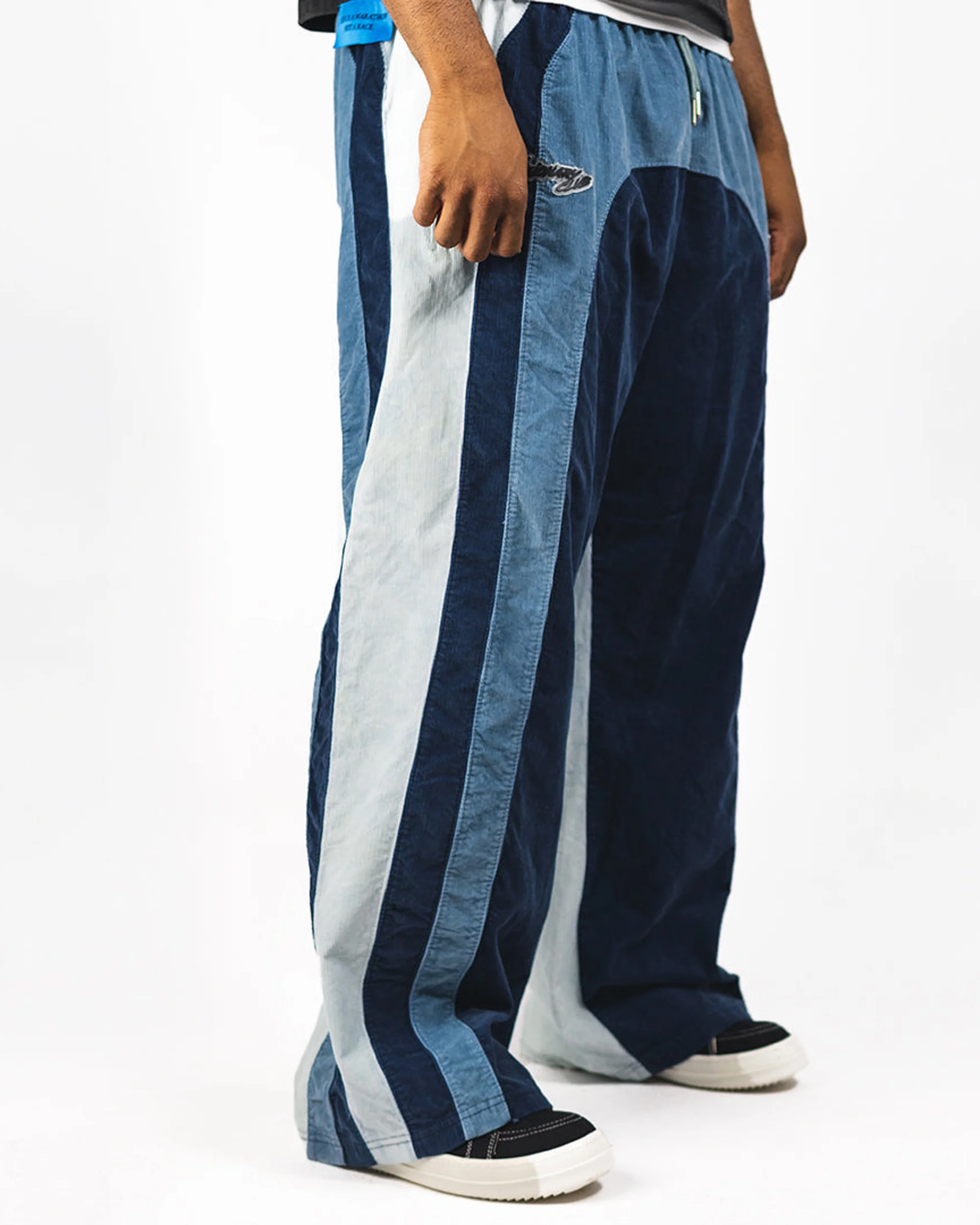 "RADIANT AURA" WIDE LEG SWEATS (COASTAL WAVES) - Image 3