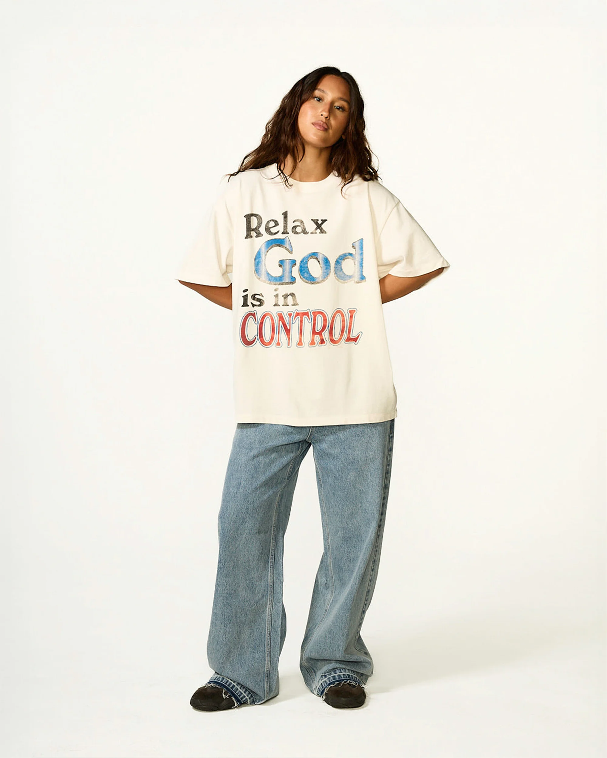 "RELAX" TEE - Image 4