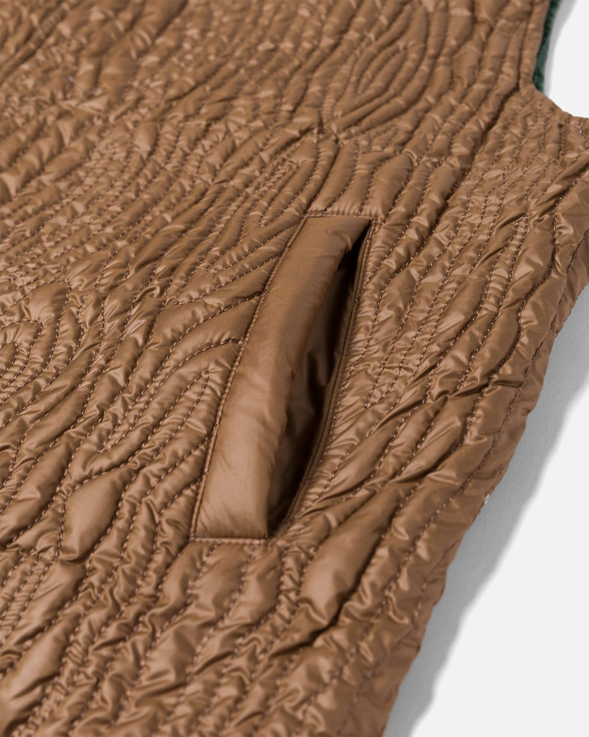REVERSIBLE TREE BARK VEST - Image 4