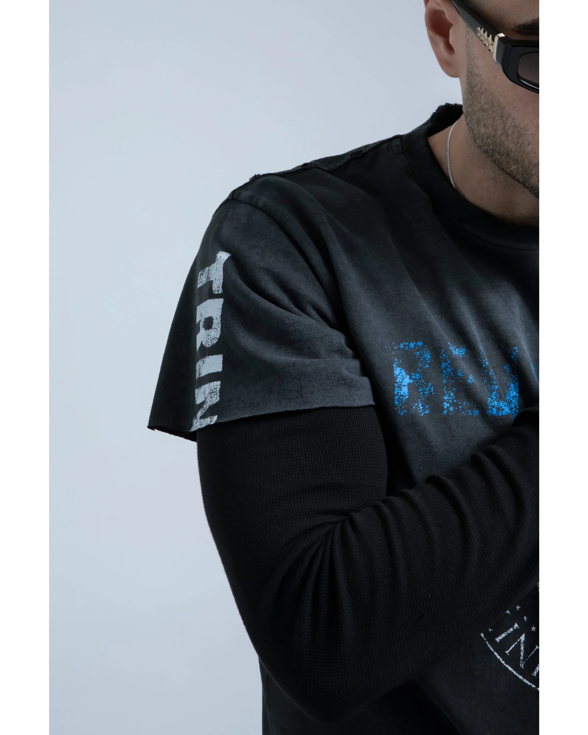 Shield Tee - Off Black - Image 4