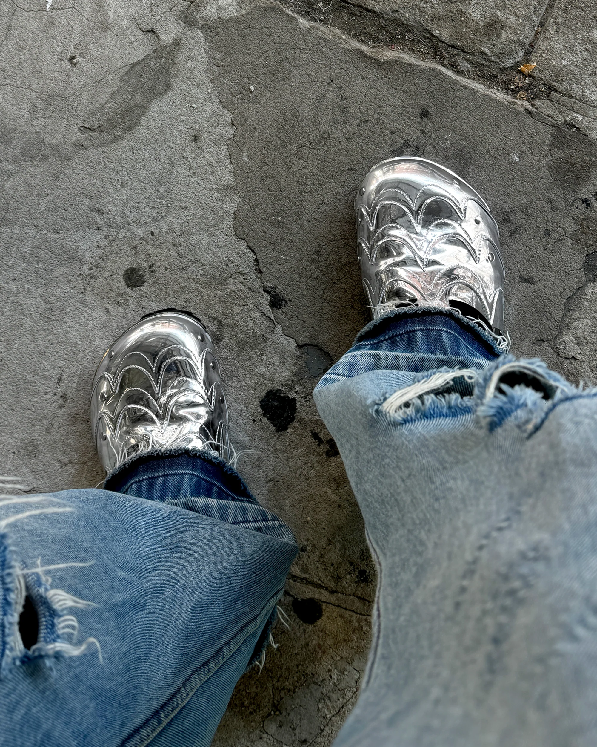 Shining Armor Clogs - Image 7