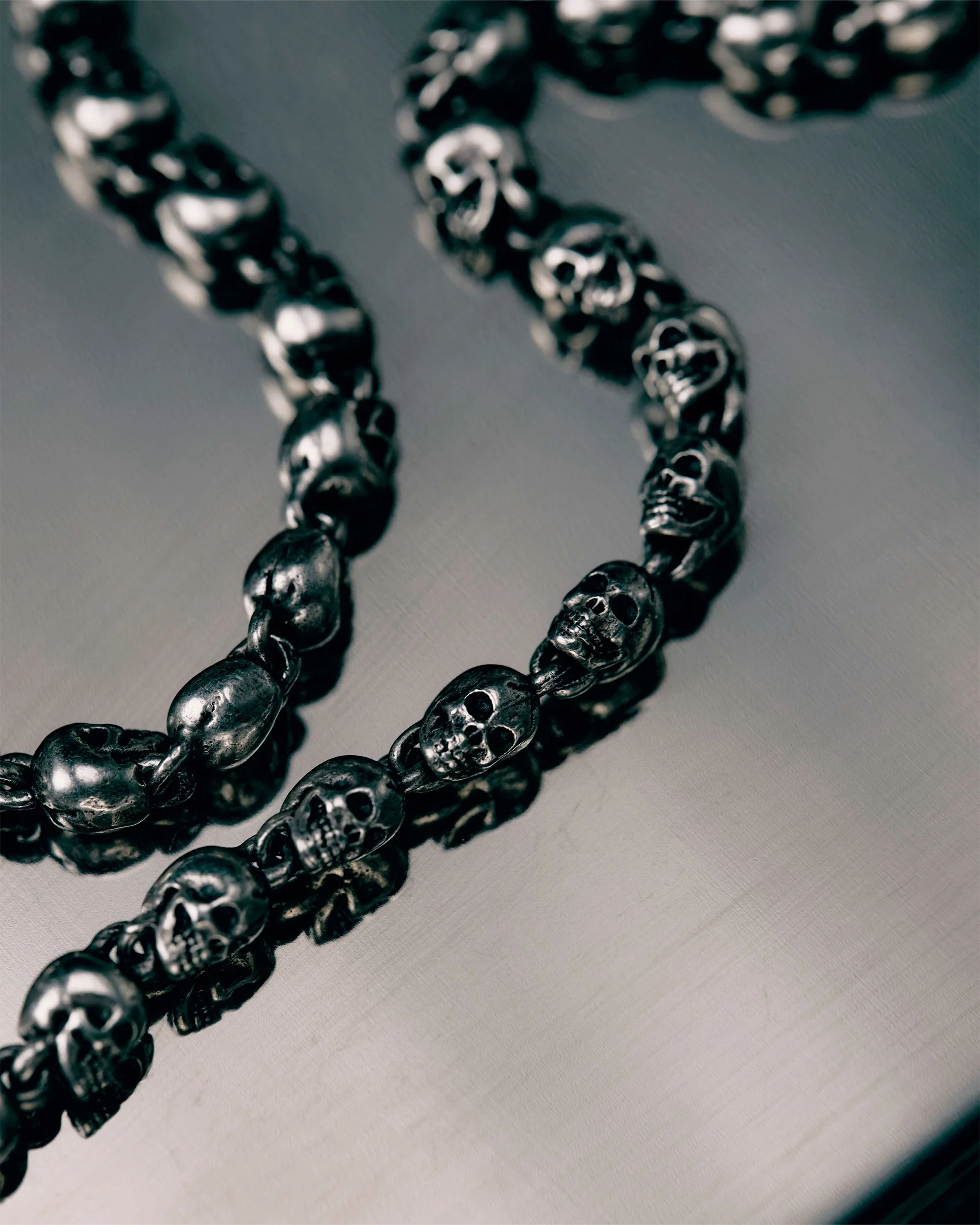SKULL LINK CHAIN NECKLACE - Image 4