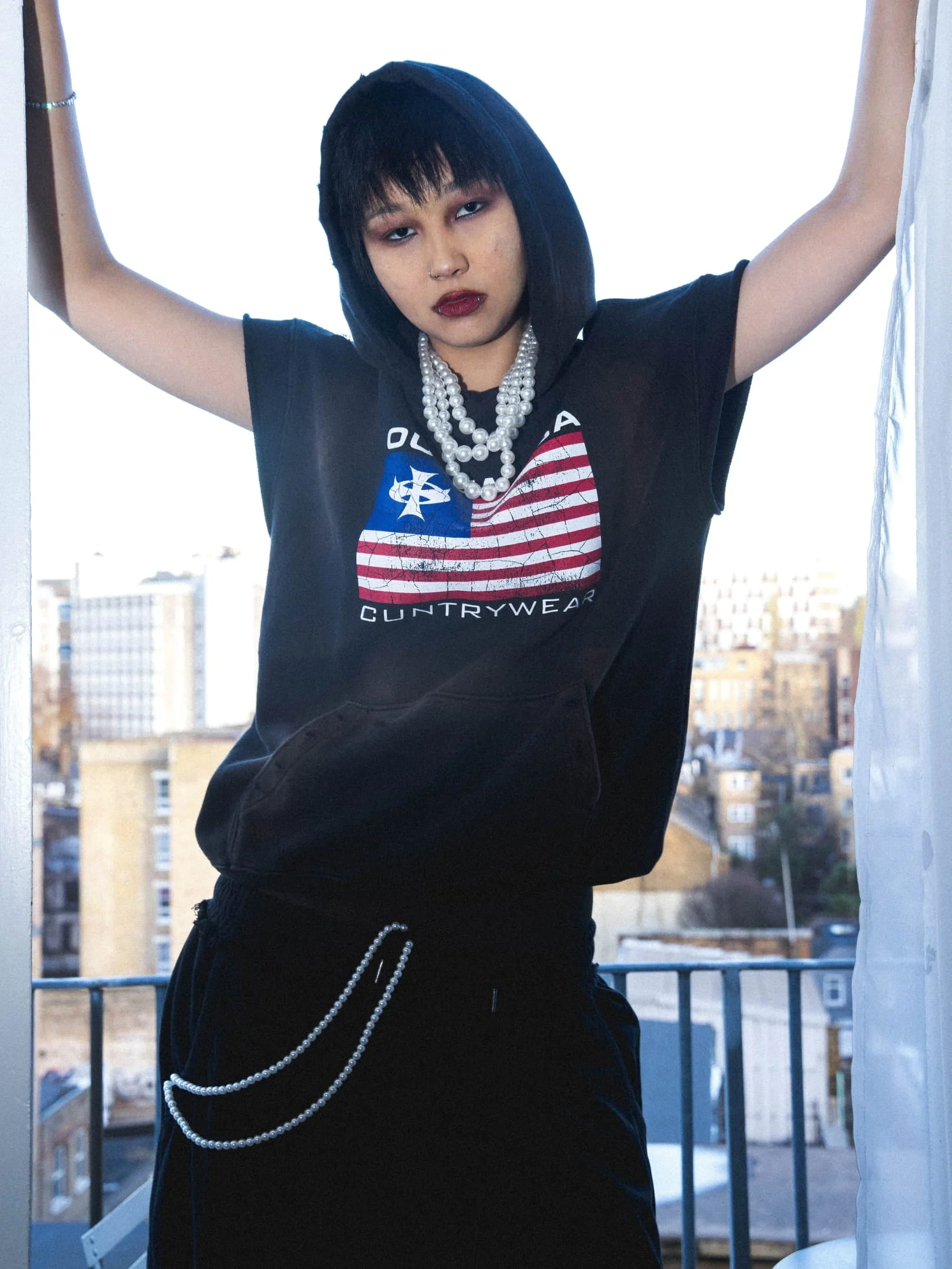 SLEEVELESS CUNTRYWEAR HOODIE - Image 11