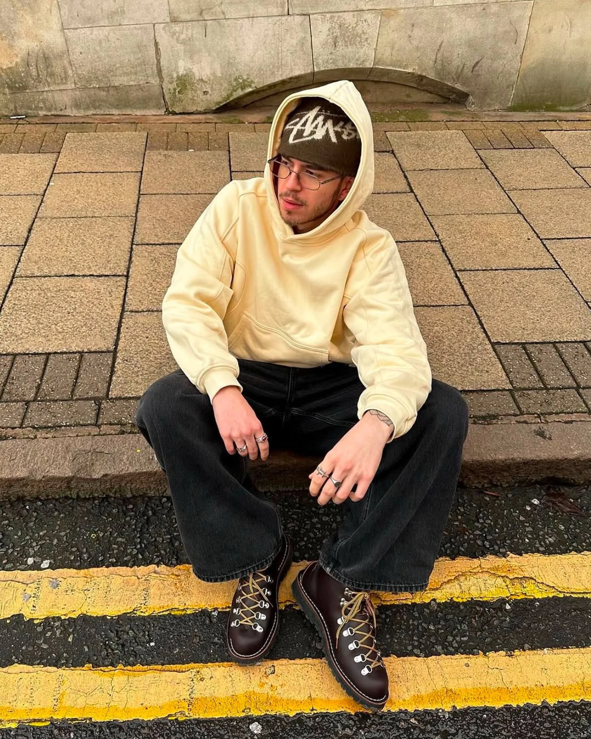 soft cream beige hoodie - Image 4