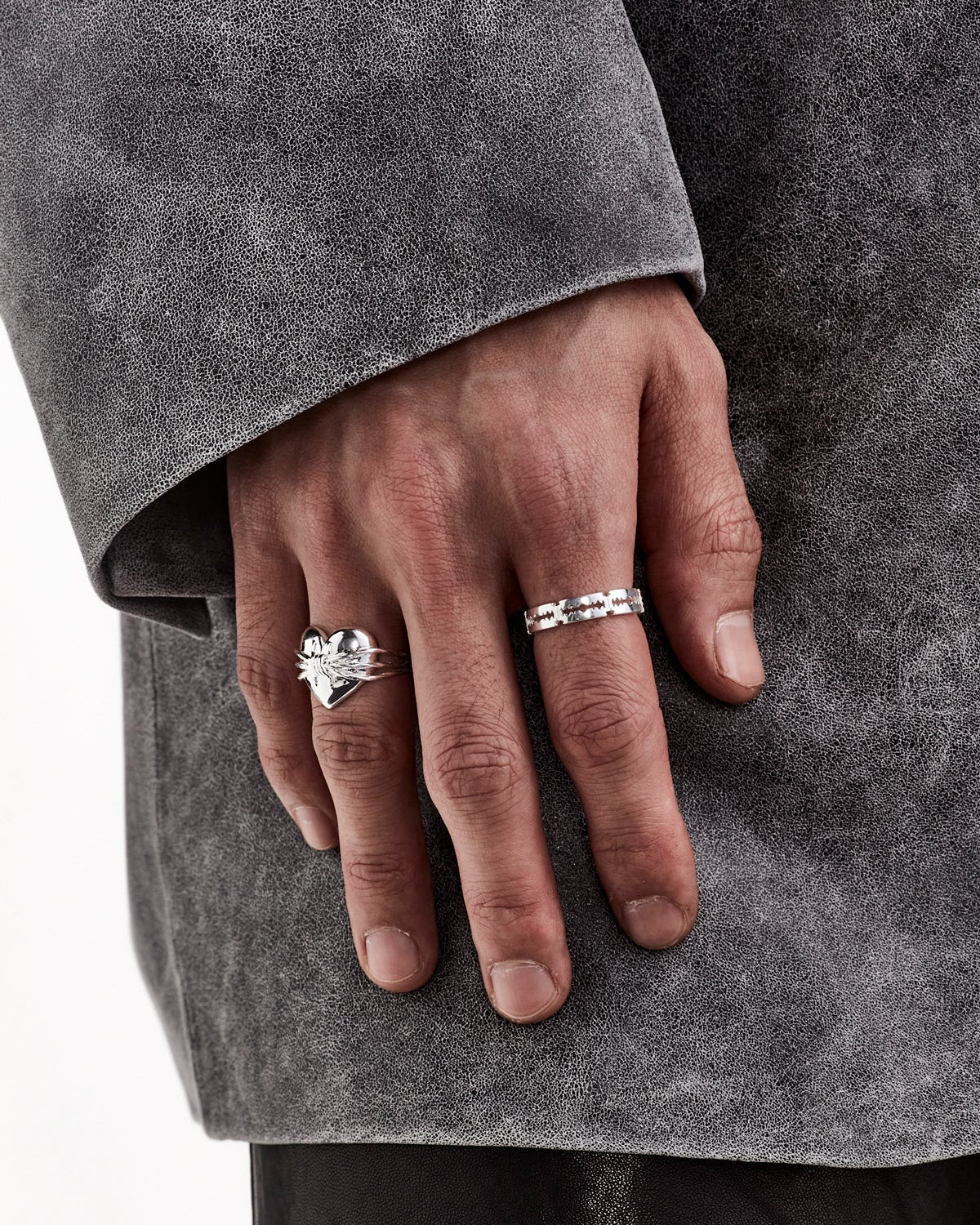 STOLEN RAZOR ETERNITY RING - Image 6