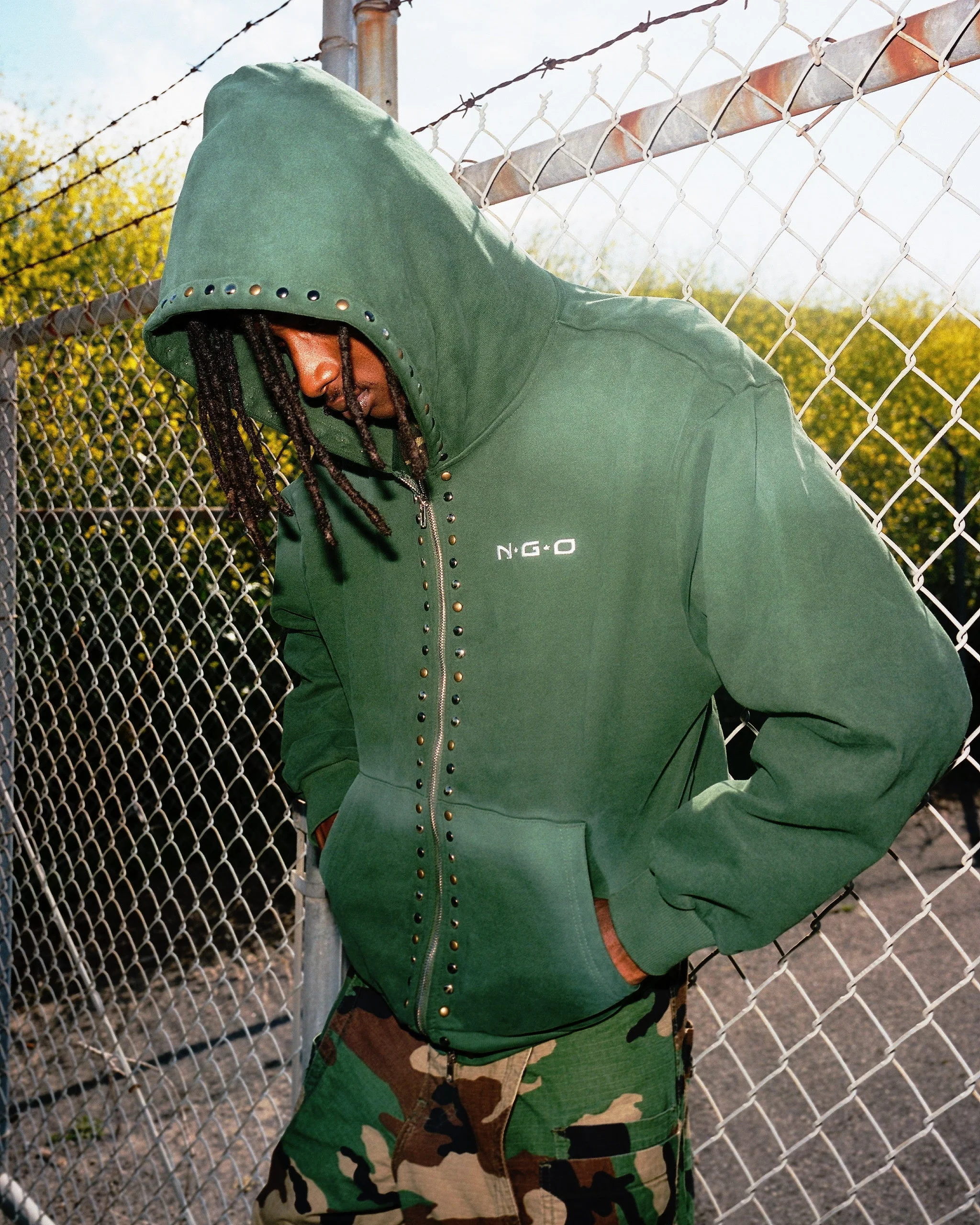 STUDDED GREEN ZIP UP HOODIE - Image 3