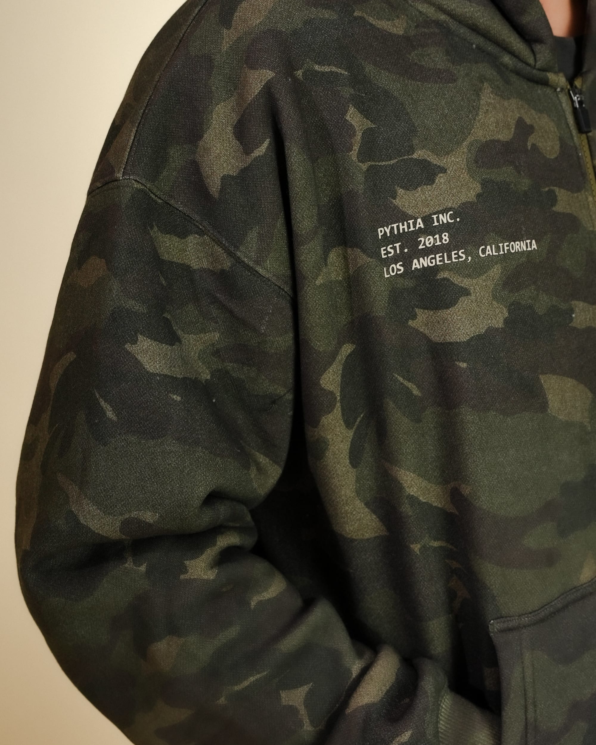 STUDDED LOGO HOODIE - CAMO - Image 3