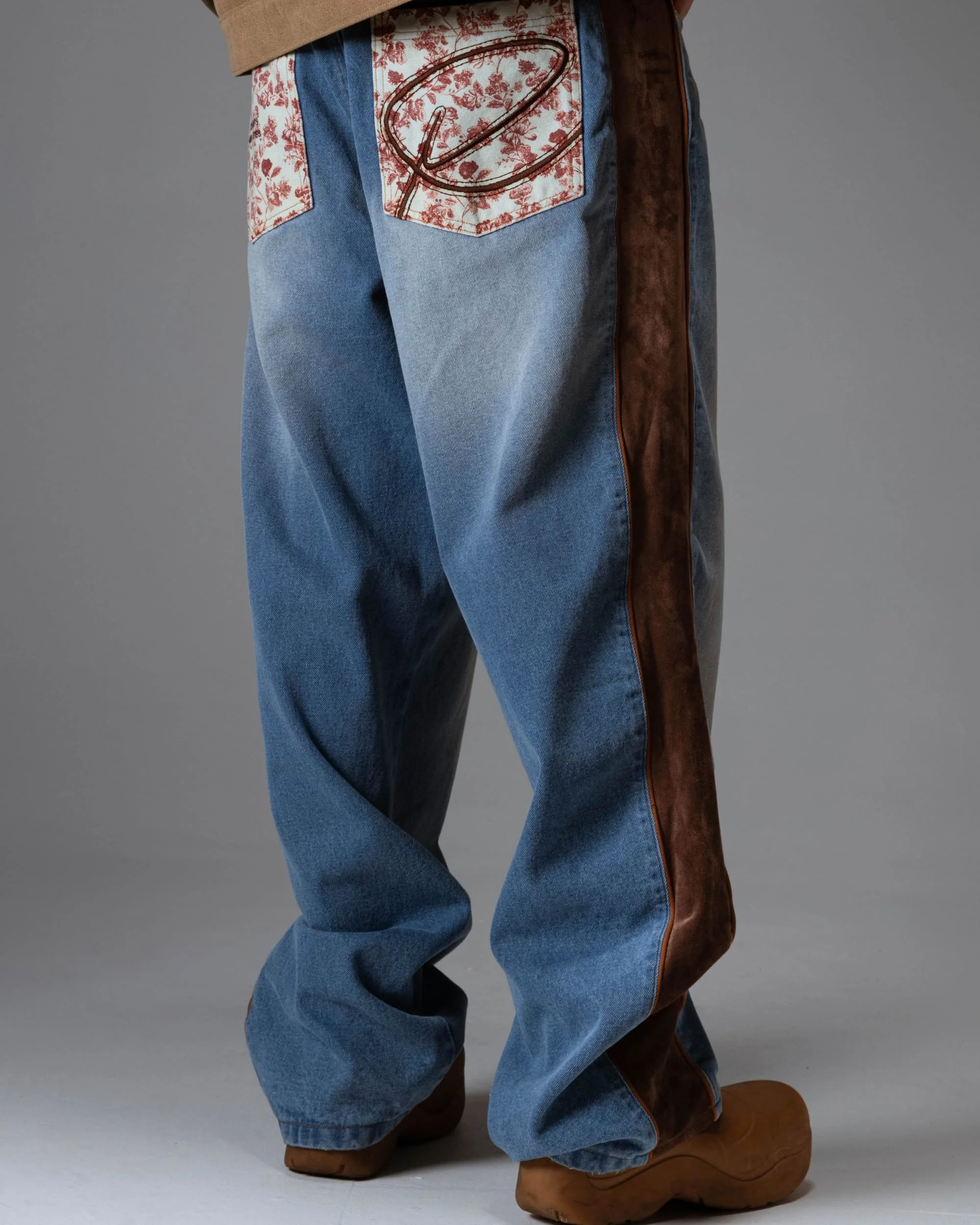 SUEDE SIDE PANEL JEANS - Image 4