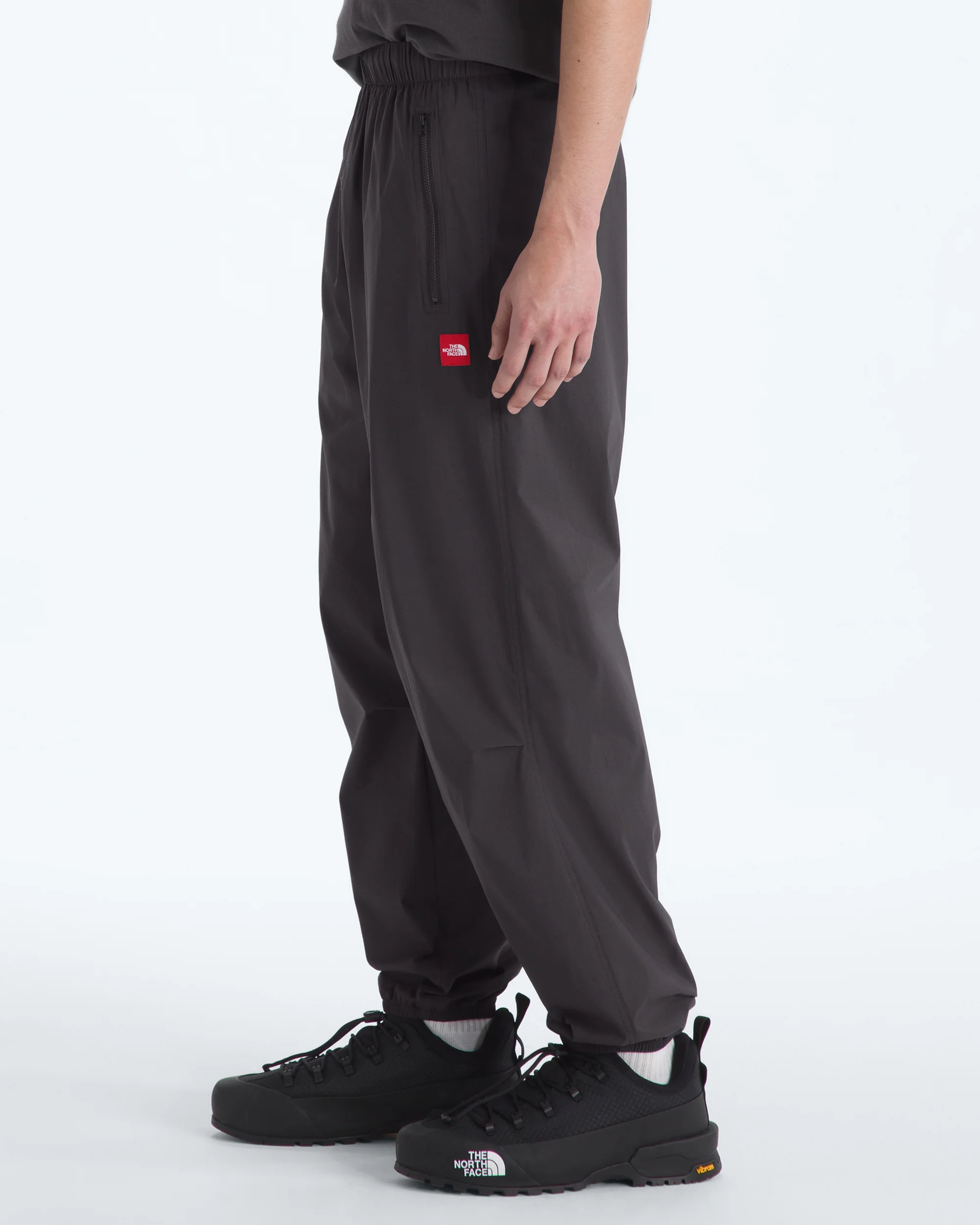 TNF M RED BOX PACKABLE WIND PANT OBSIDIAN - Image 4