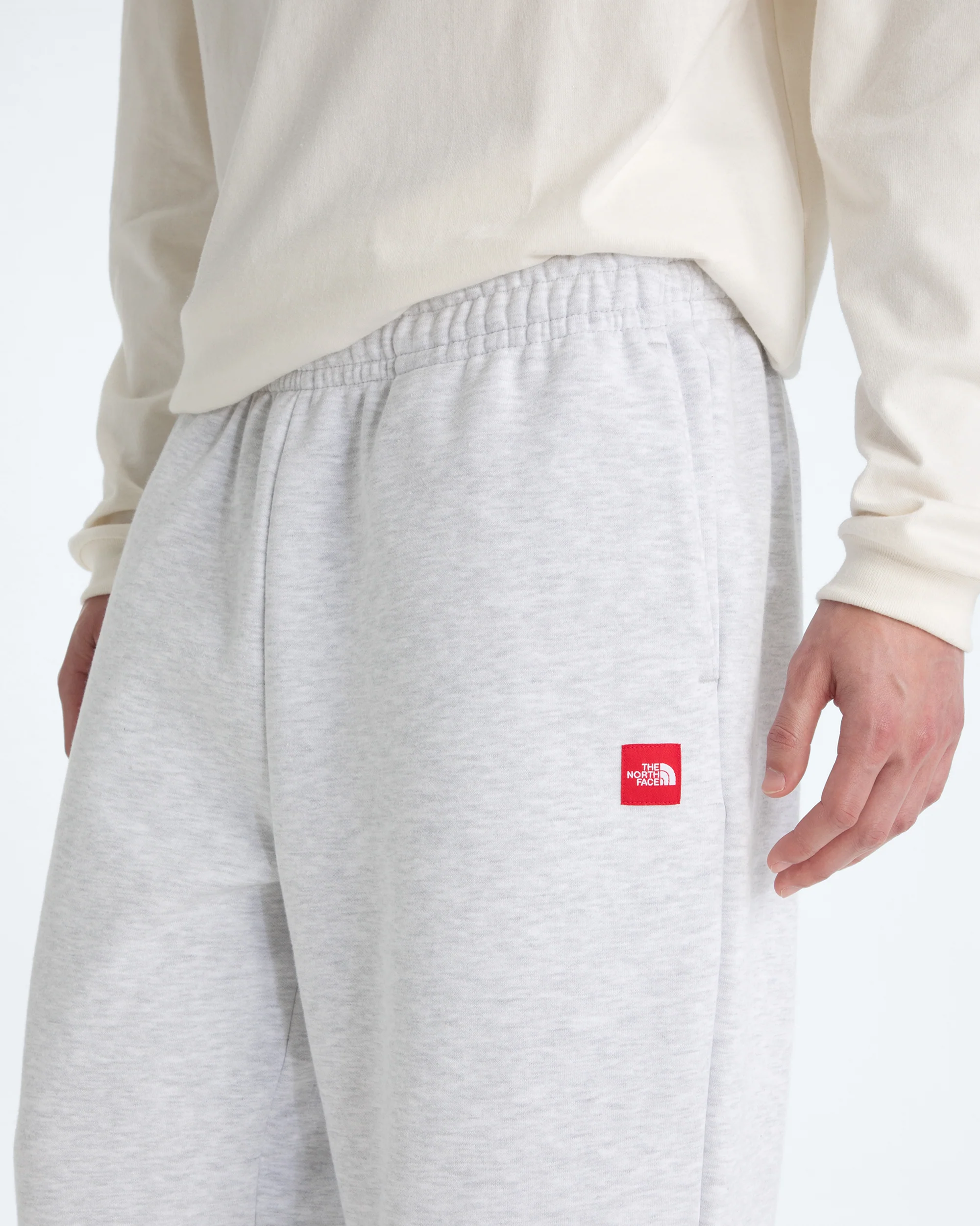 TNF M RED BOX SWEATPANT GREY - Image 6