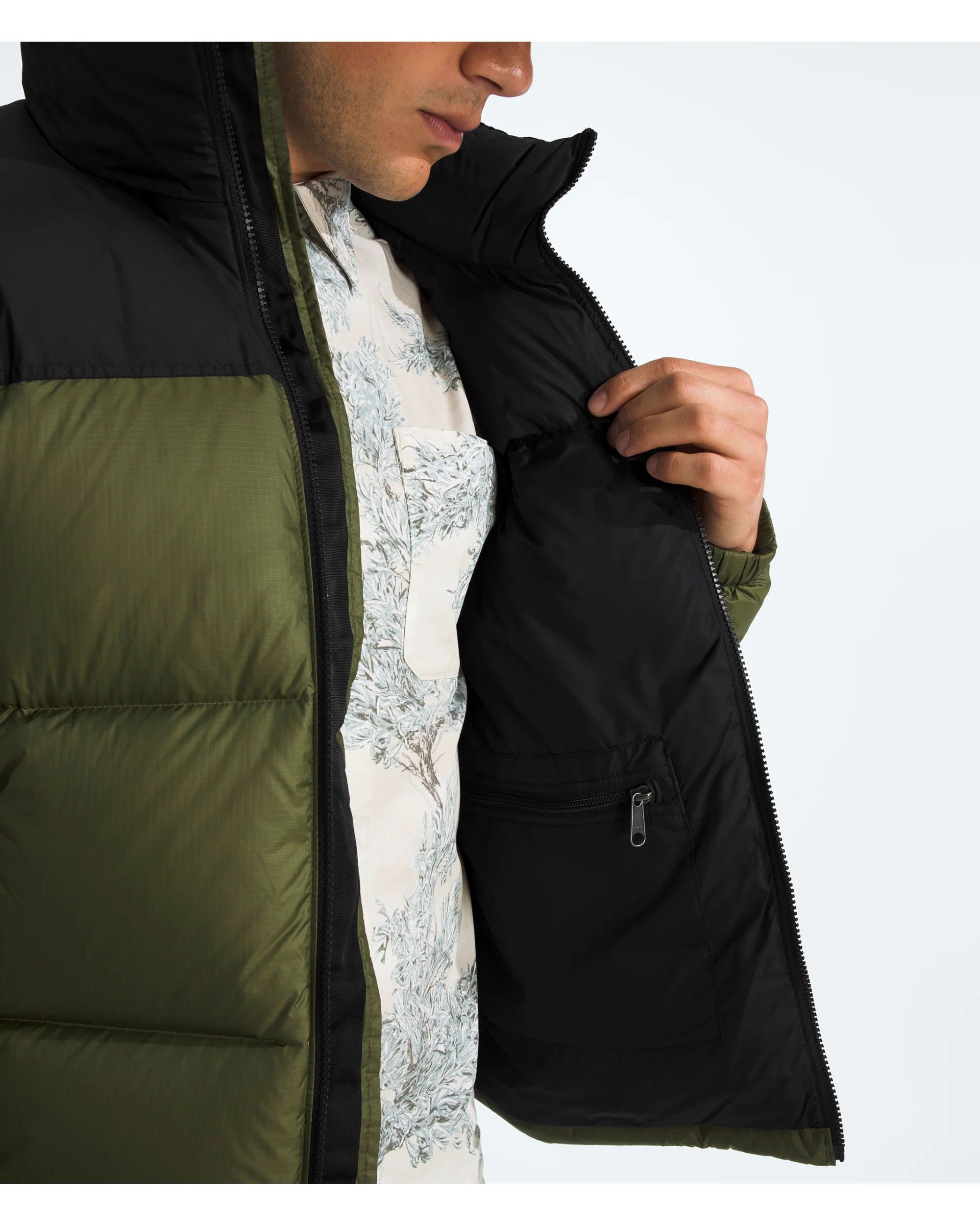 TNF MEN'S 1996 RETRO NUPTSE JACKET - WOODLAND GREEN/BLACK - Image 5