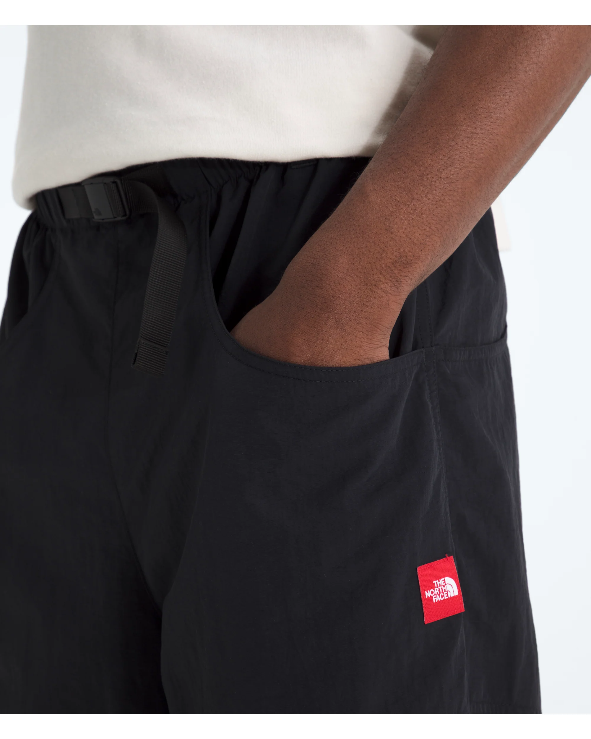 TNF MEN'S TNF™ RED BOX NYLON BELTED PANT BLACK - Image 5