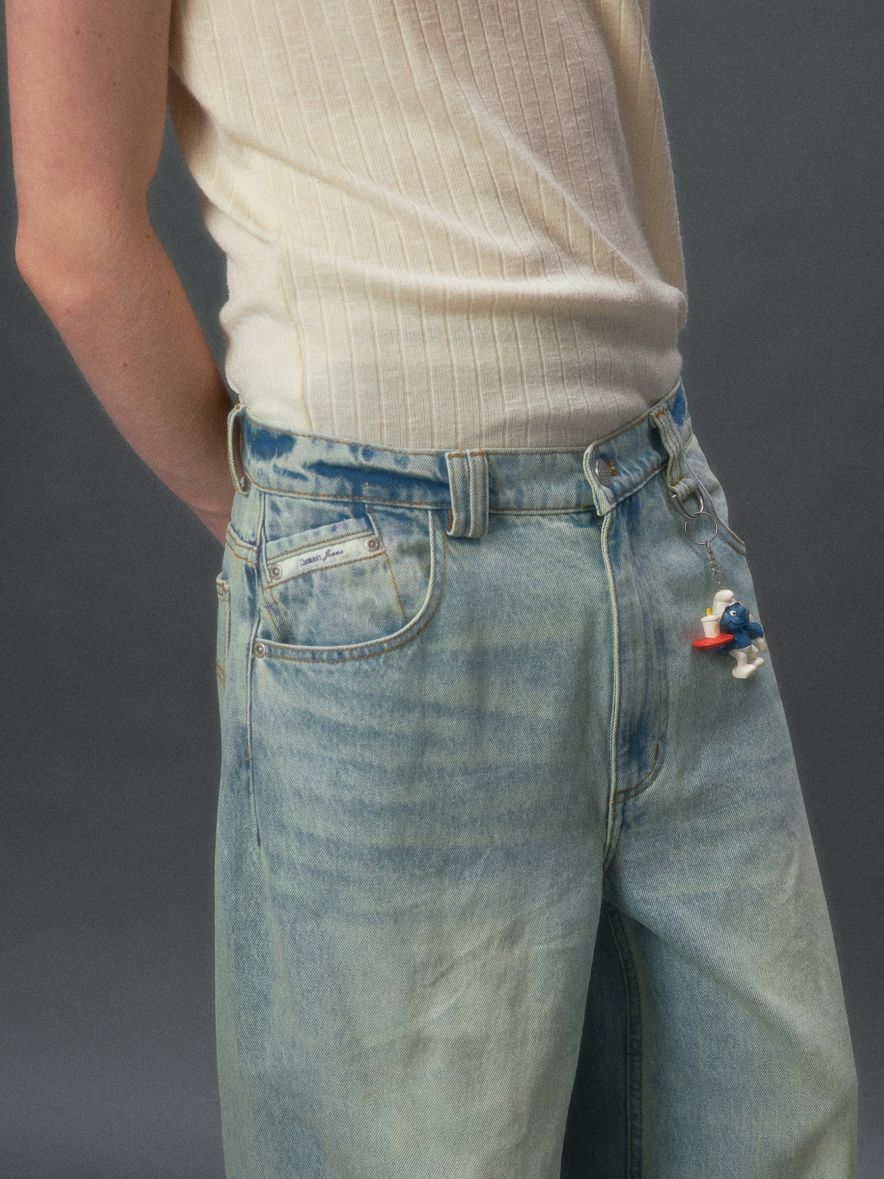 Ultra-Baggy Wide-Leg Jeans - Image 4