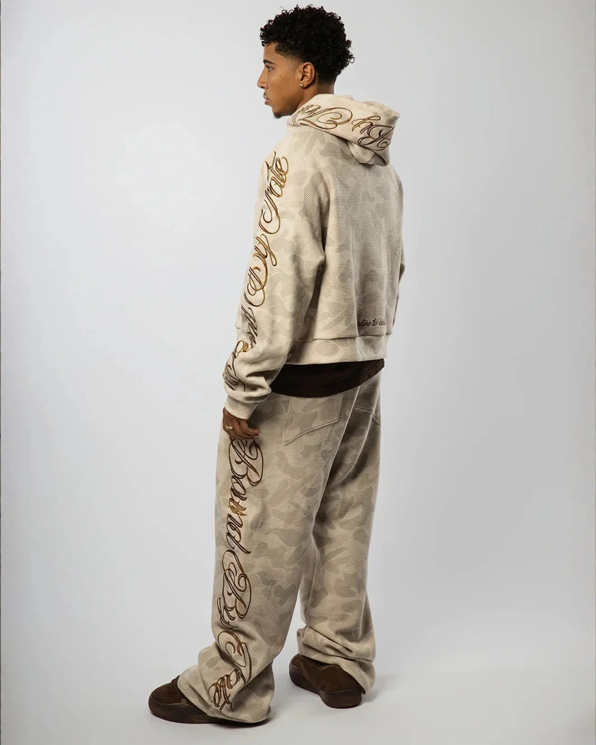 VISIONARY "BOUND BY FATE" CAMO SWEATS - Image 4
