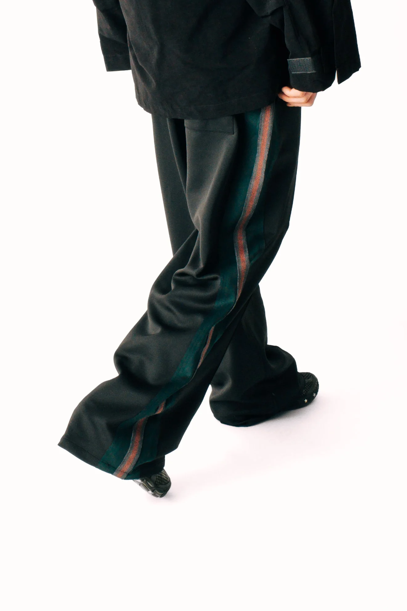 WEAVE TRIM PINTUCK PANTS - Image 18
