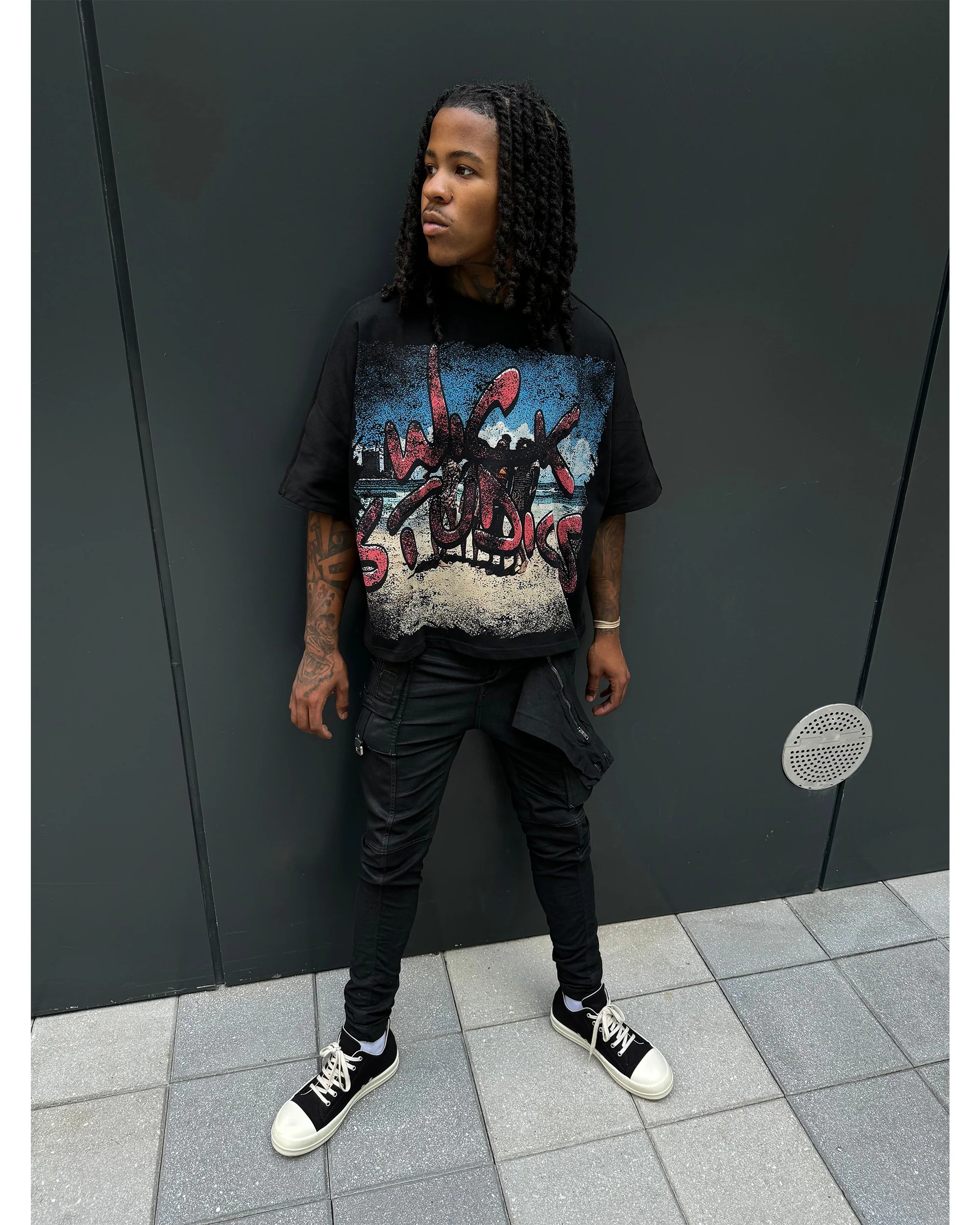 WICK BEACH TEE (BLACK) - Image 4