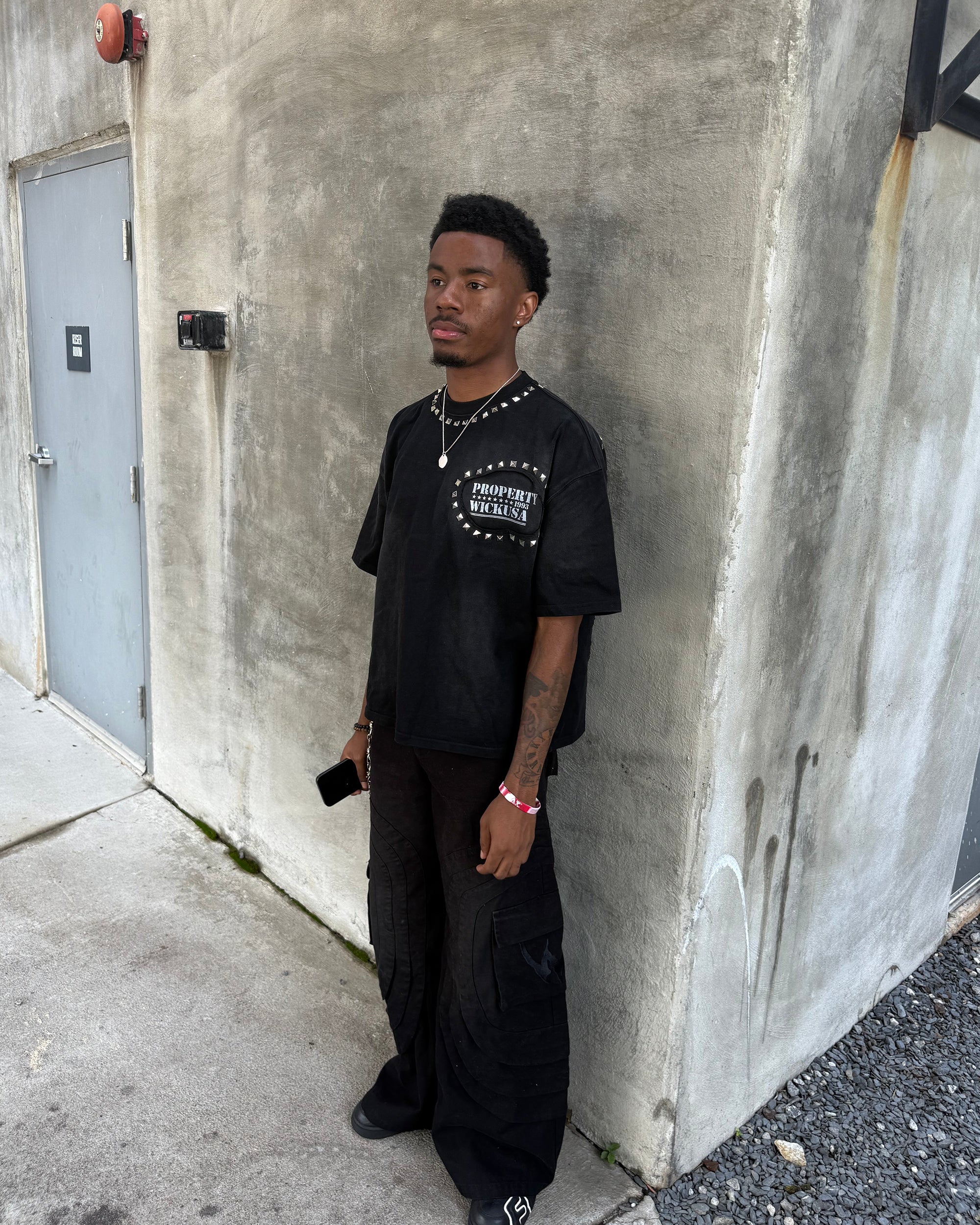 WICK PROPERTY TEE (BLACK) - Image 4