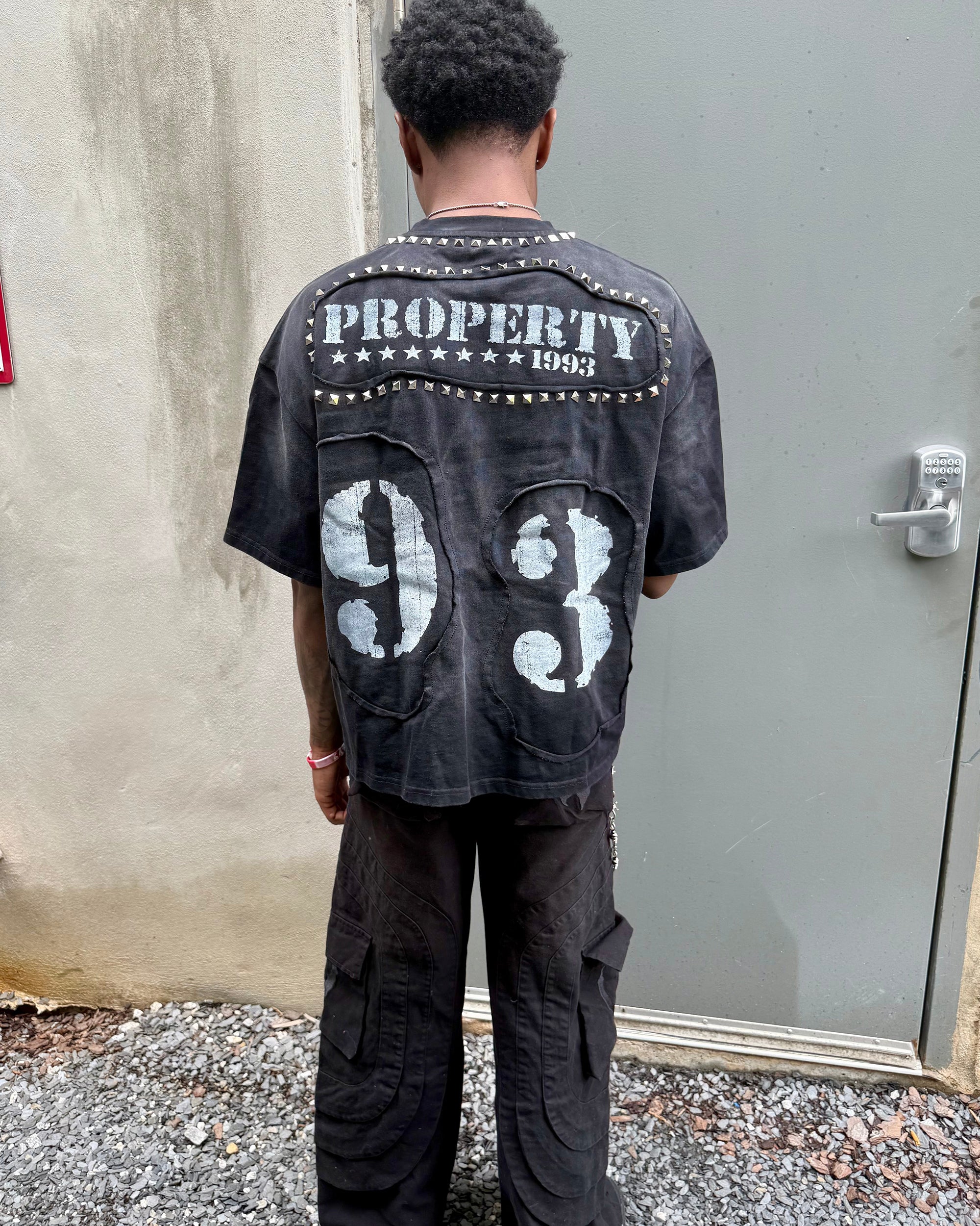 WICK PROPERTY TEE (BLACK) - Image 5