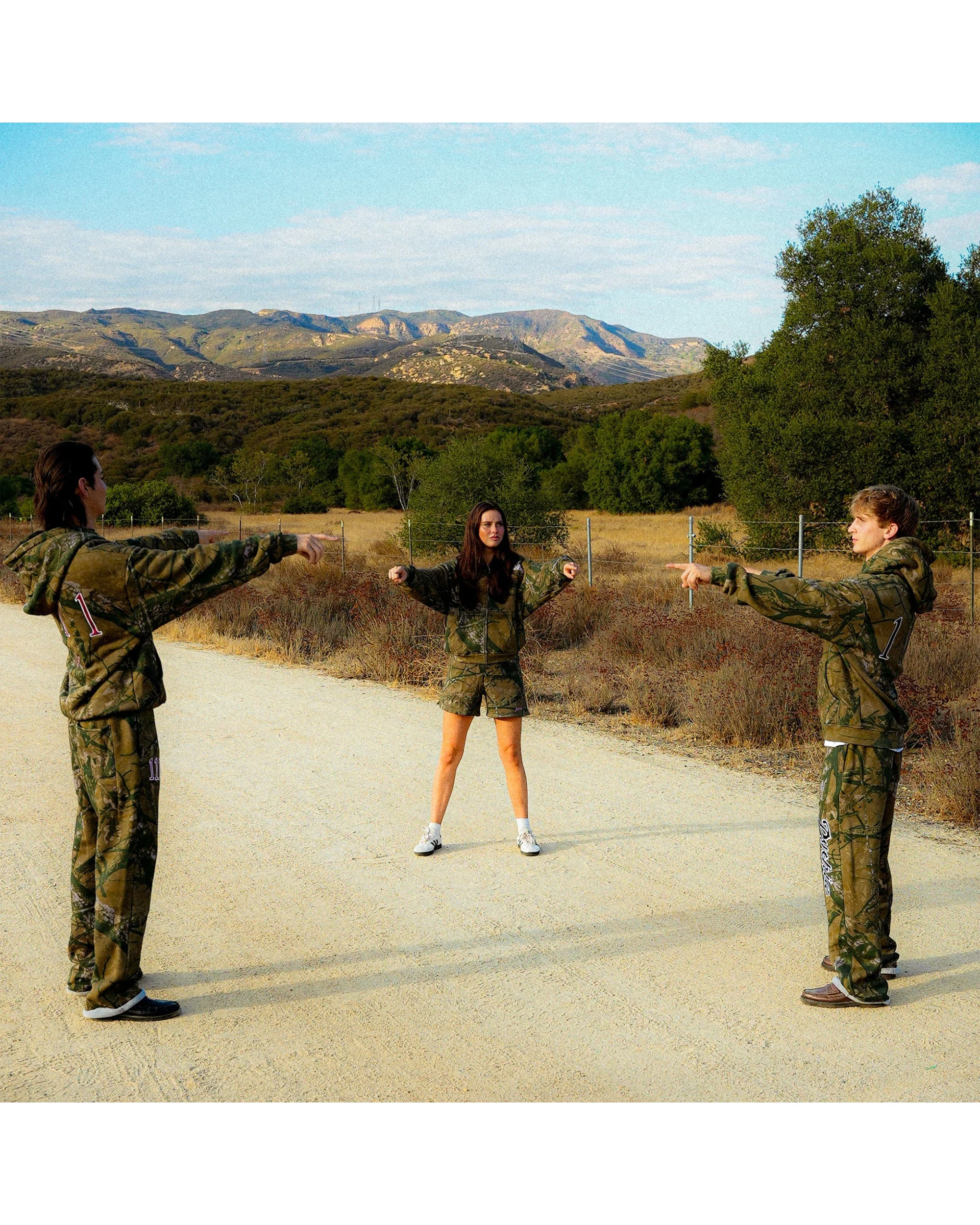 WOMEN'S CAMO SHORTS - Image 4